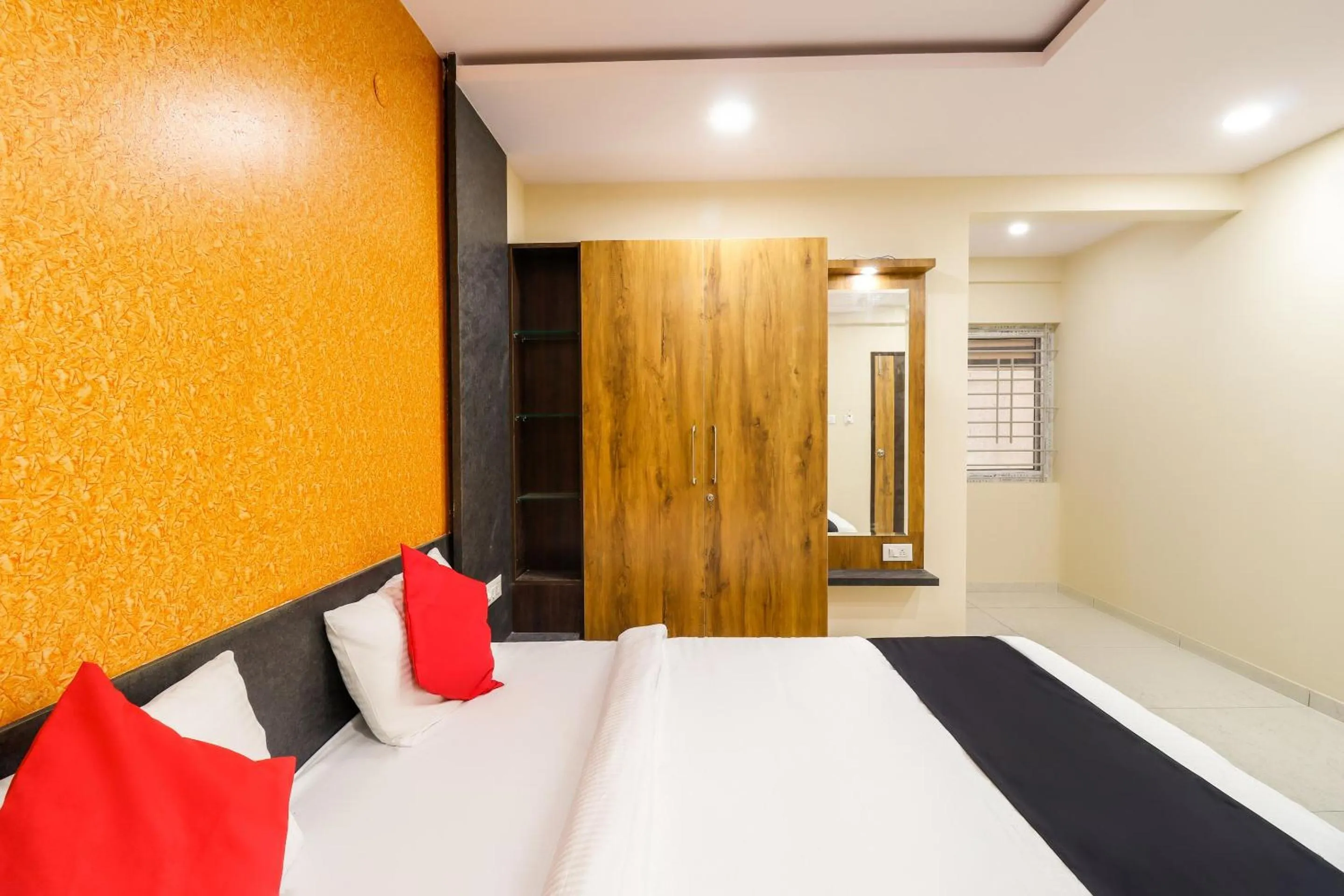 Bedroom, Bed in Capital O N R Residency