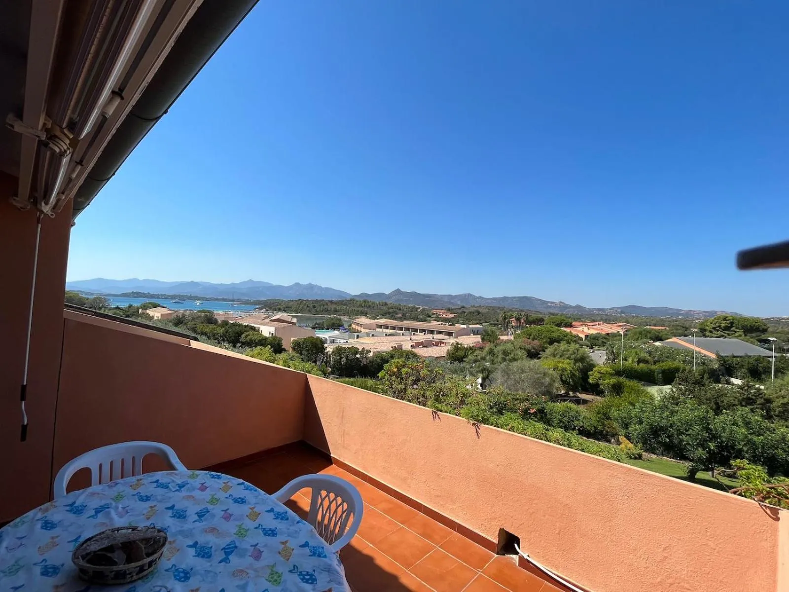 Porto Coda Cavallo Salina Bamba