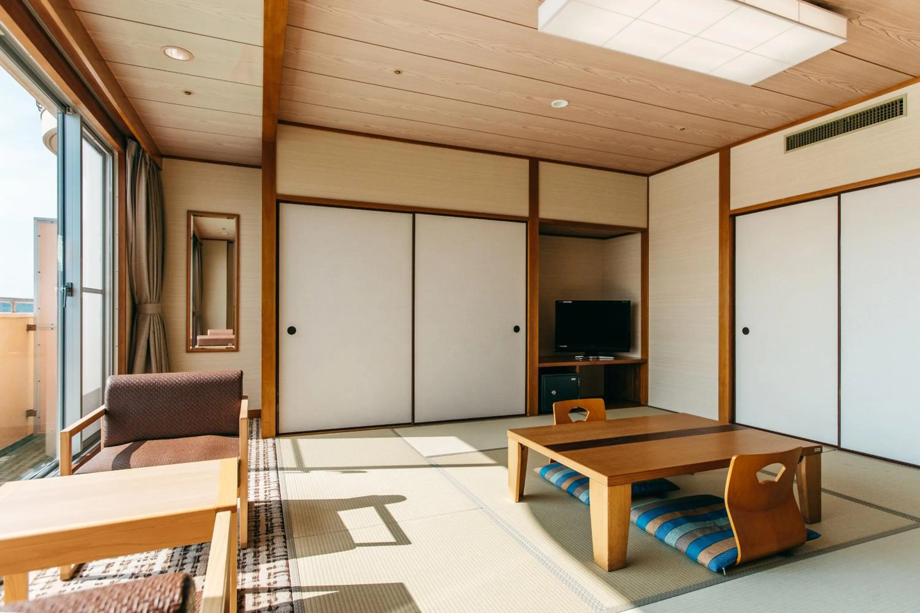 Photo of the whole room in KAMENOI HOTEL Kii-Tanabe