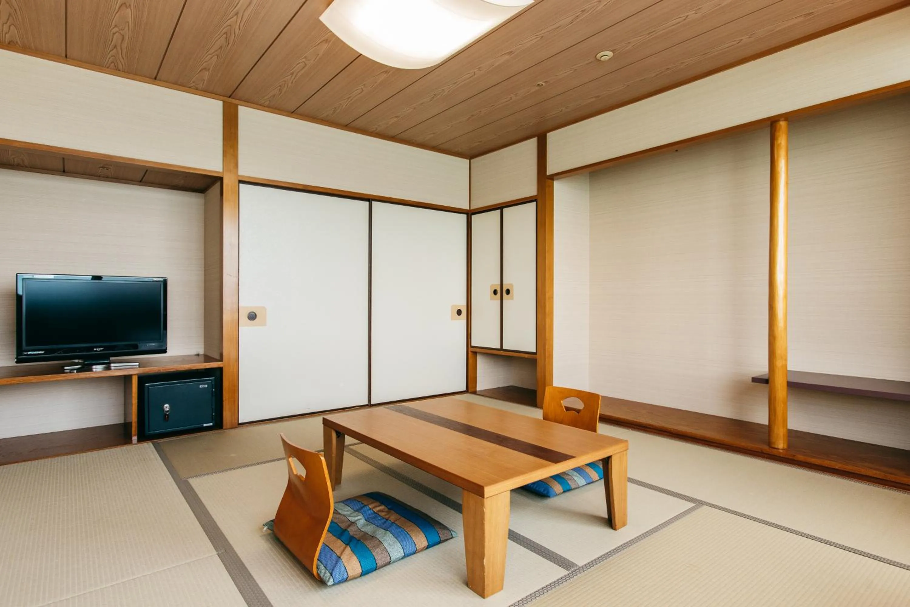 Photo of the whole room in KAMENOI HOTEL Kii-Tanabe