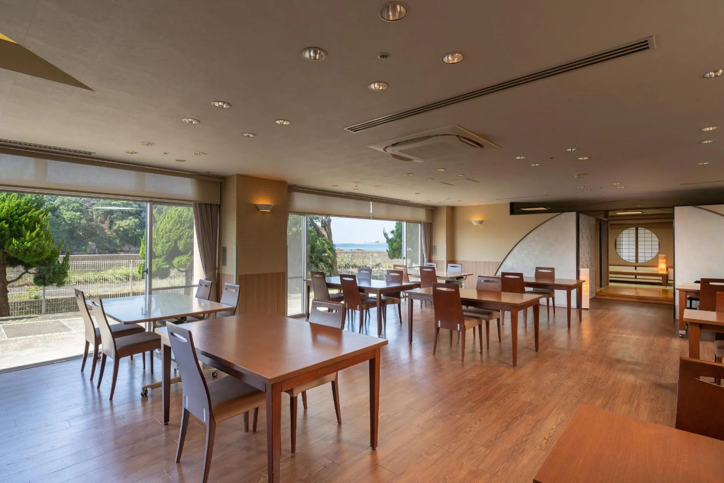 Restaurant/places to eat in KAMENOI HOTEL Kii-Tanabe