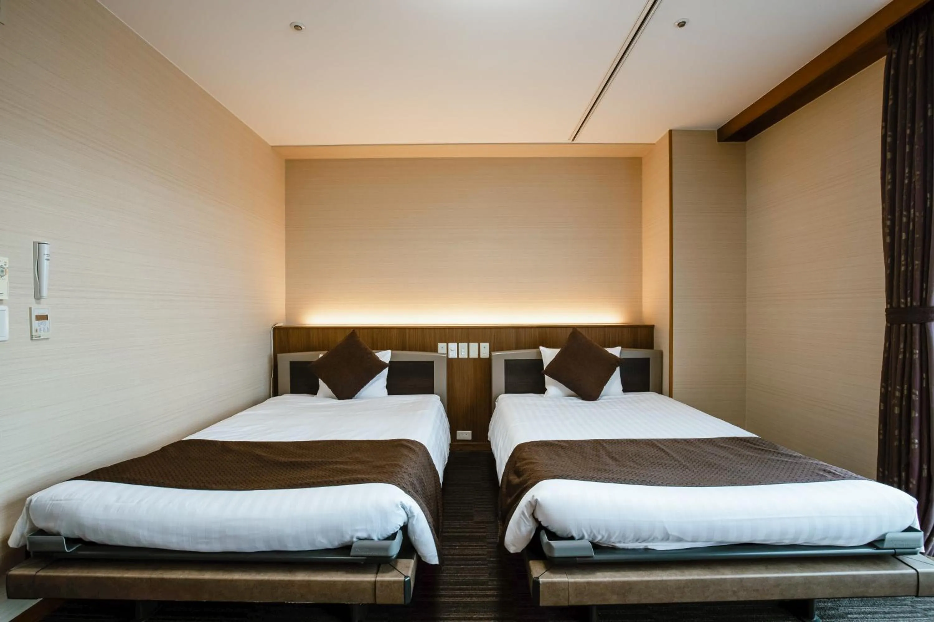 Photo of the whole room, Bed in Kanpo no Yado Ino