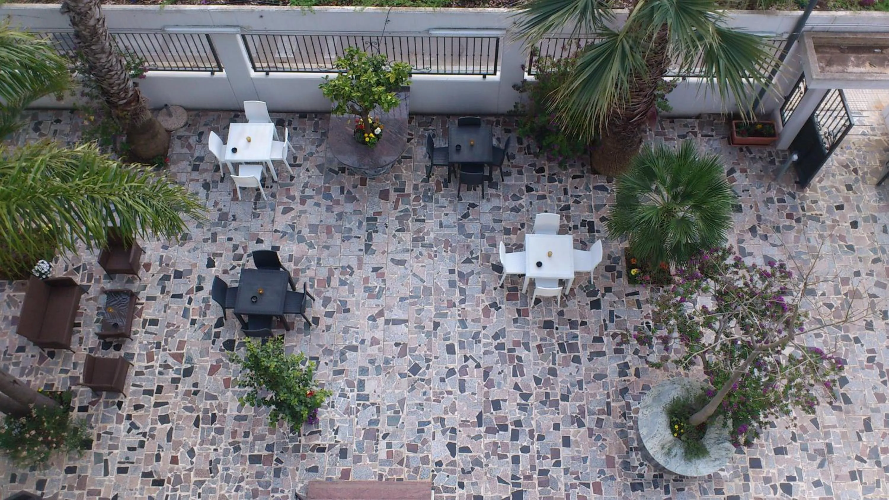 Patio in Porto Cesareo Hotel