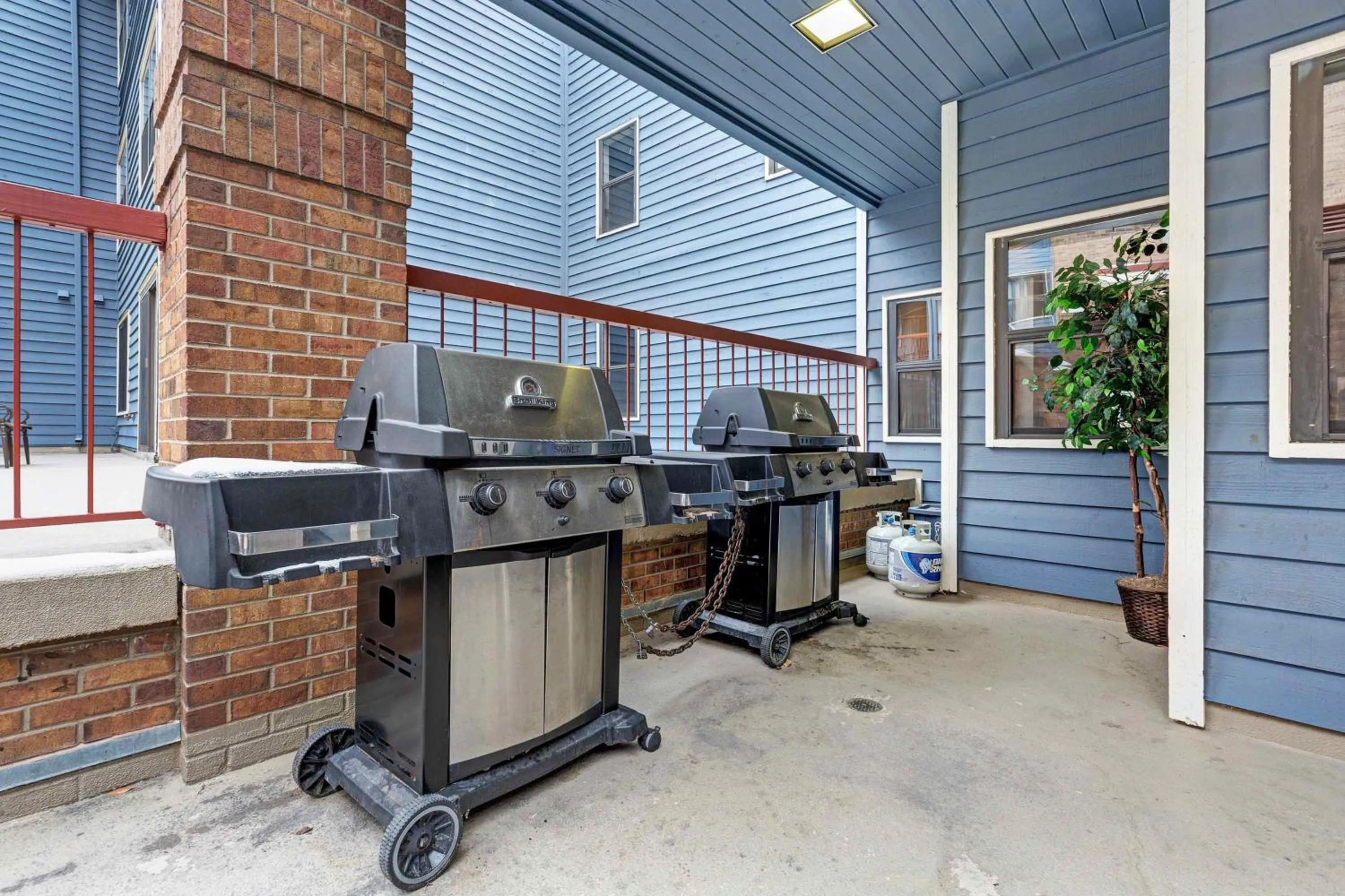 River Mountain Lodge