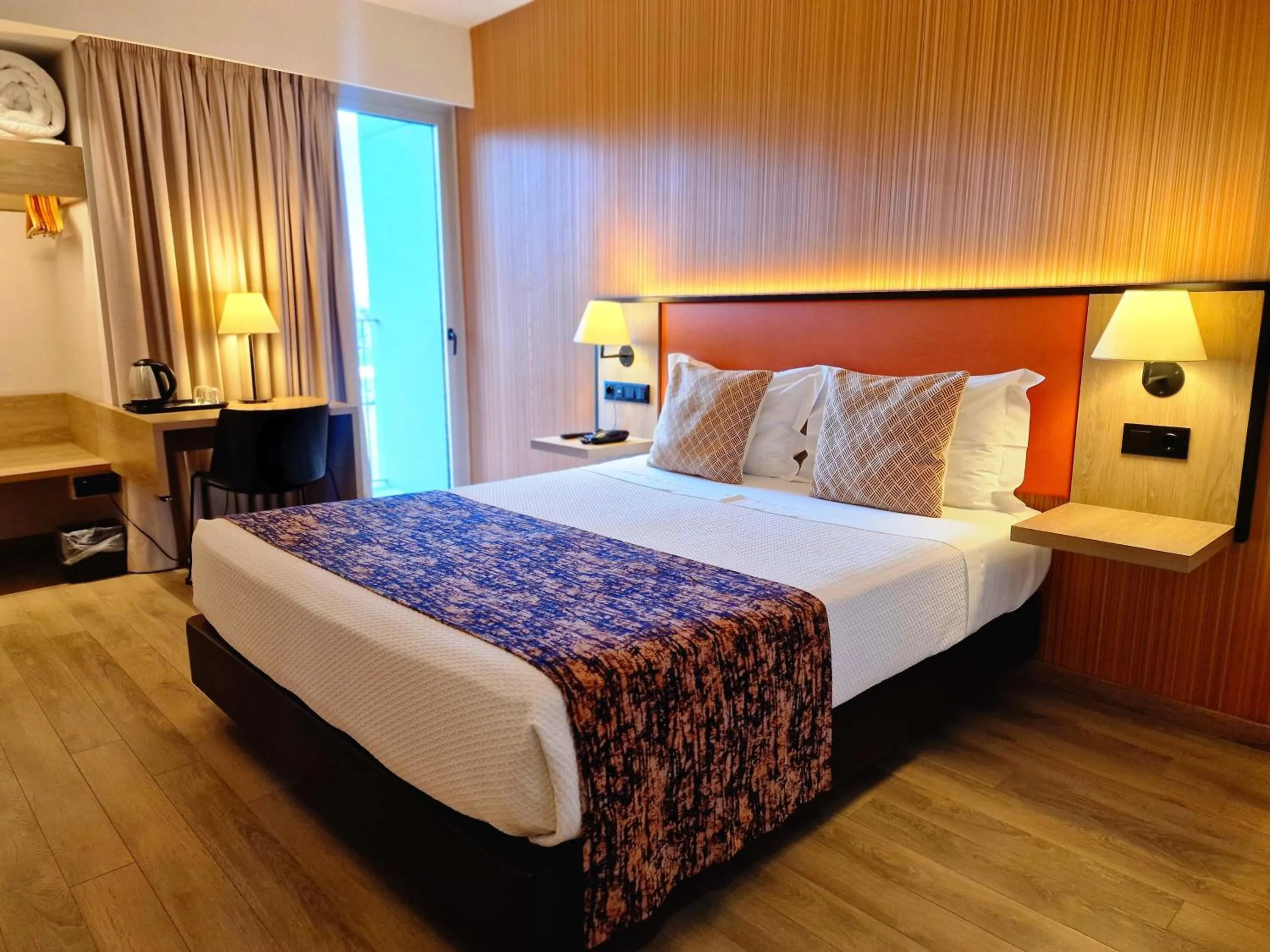 Bedroom, Bed in Hotel 3K Porto Aeroporto