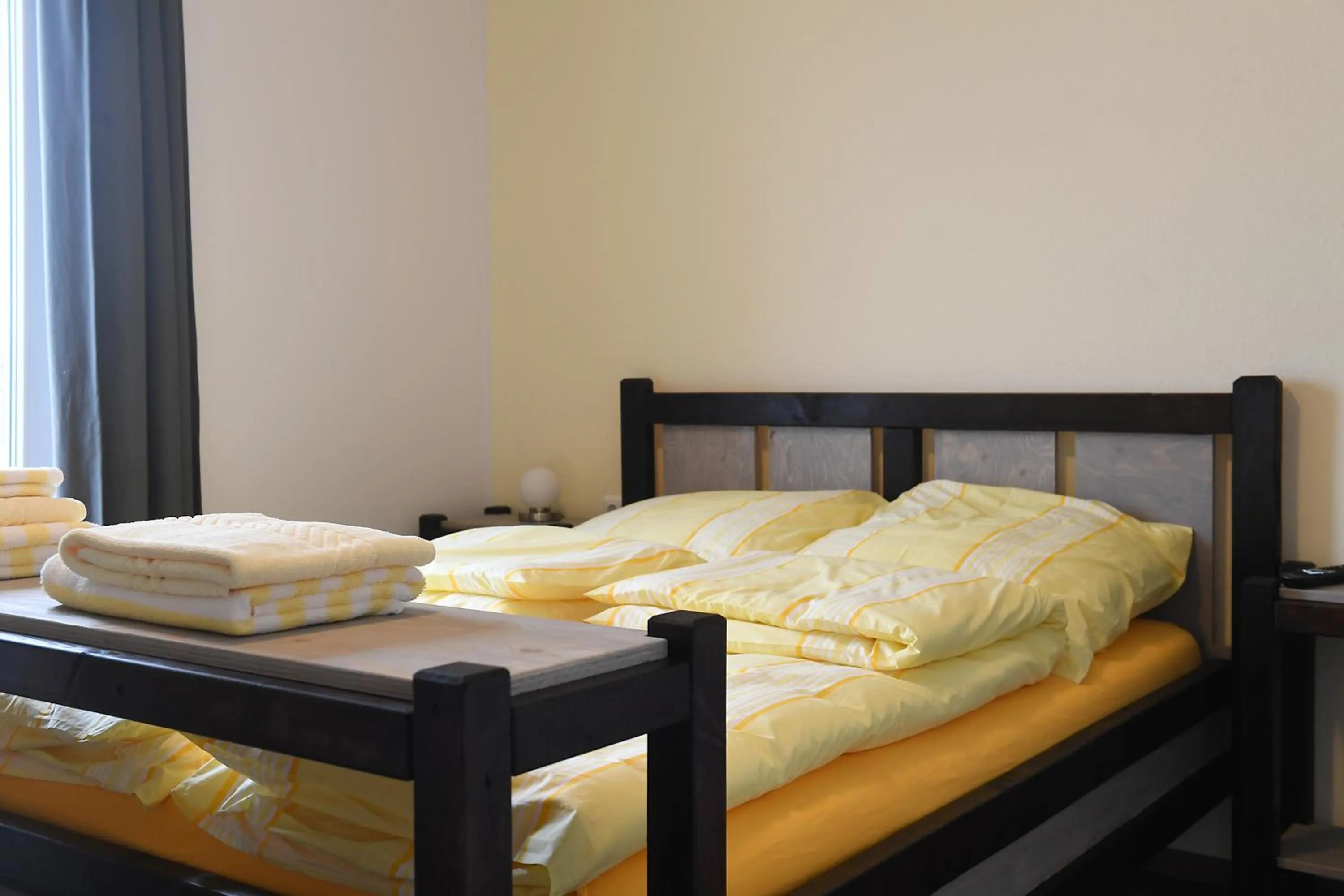 Photo of the whole room, Bed in Pension Grenzenlos