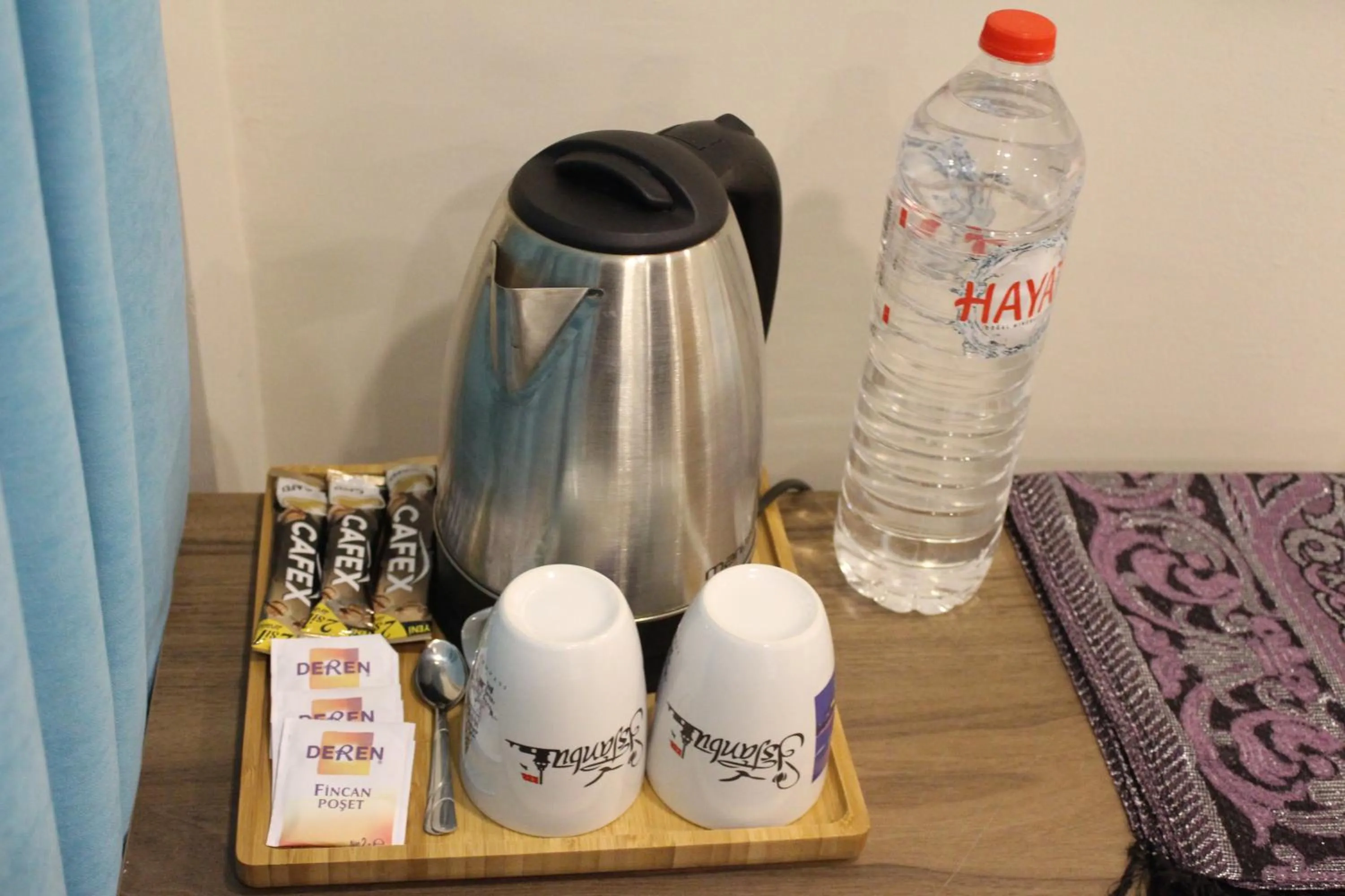 Coffee/tea facilities in İstanbul Terrace Hotel