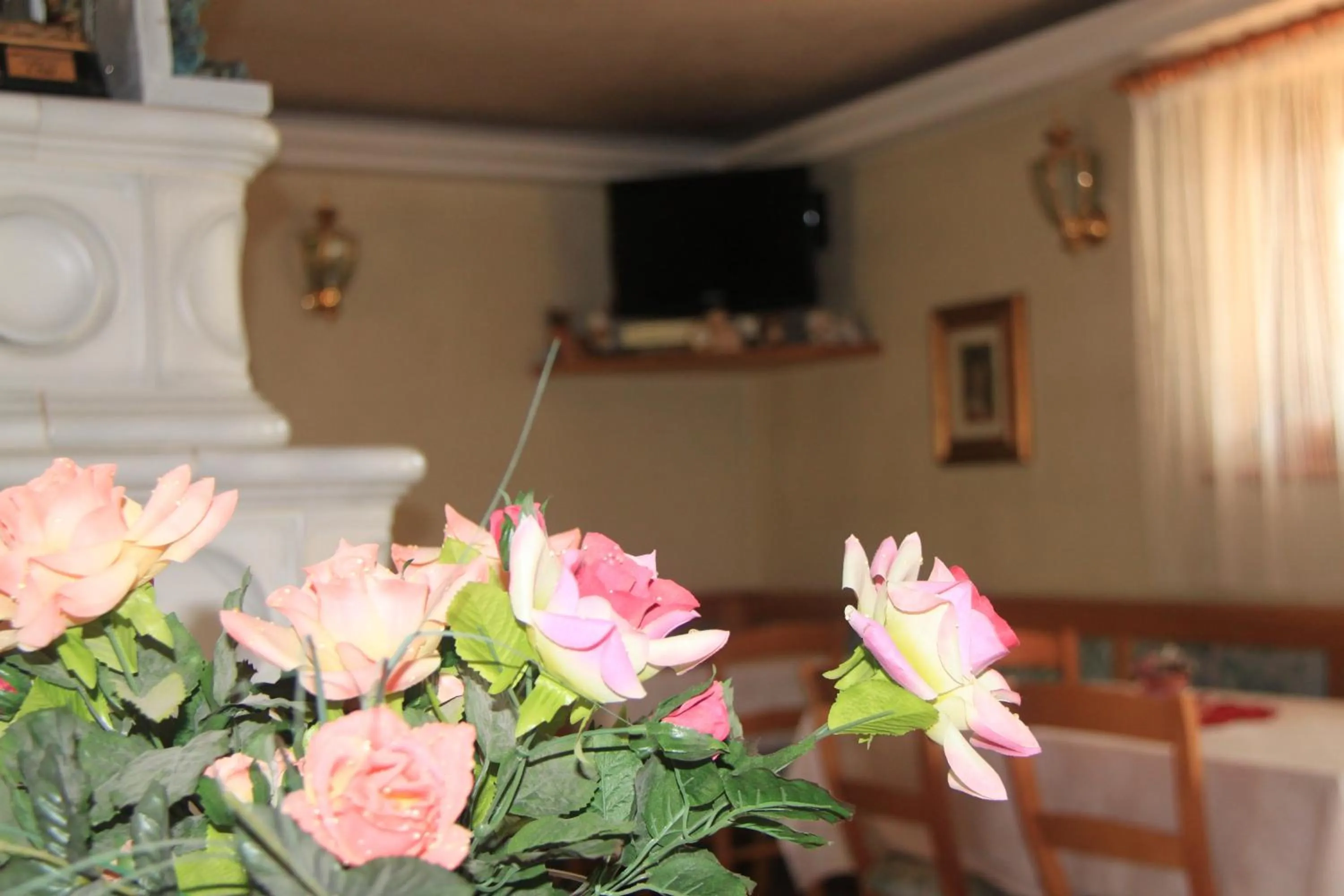 Decorative detail in Garnì Goccia d'Oro