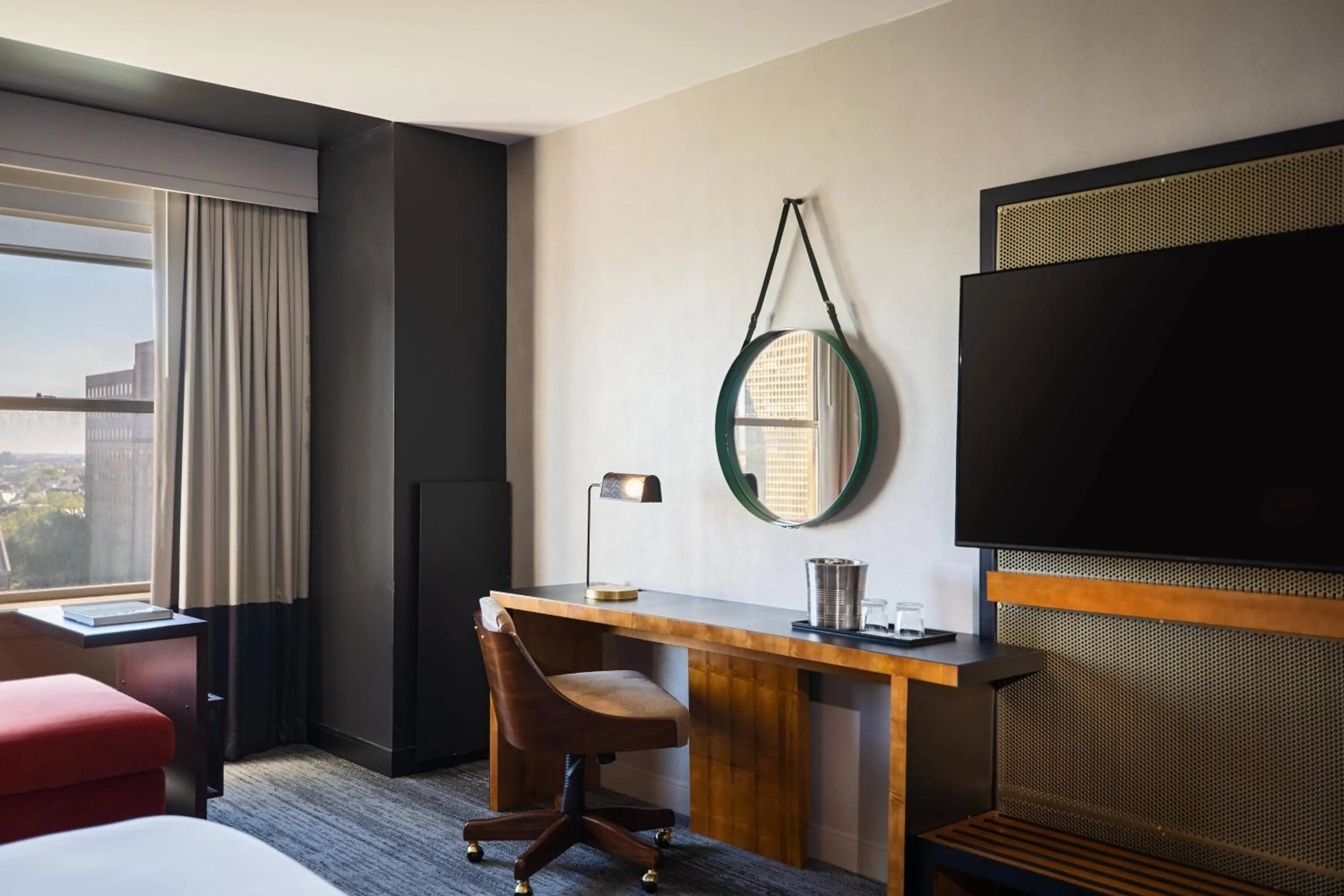 Photo of the whole room in Renaissance Philadelphia Downtown Hotel