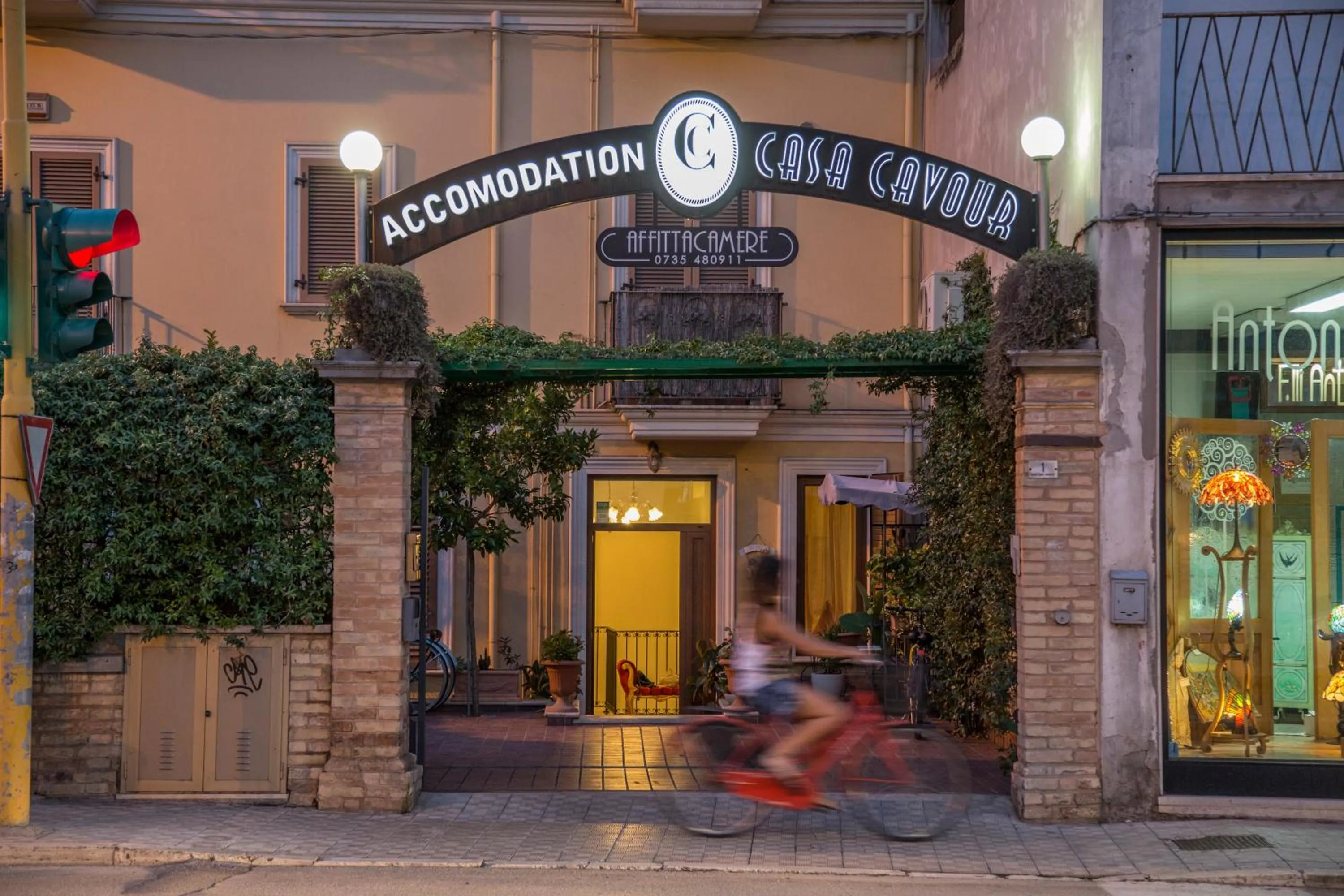 Facade/entrance in B&B Casa Cavour