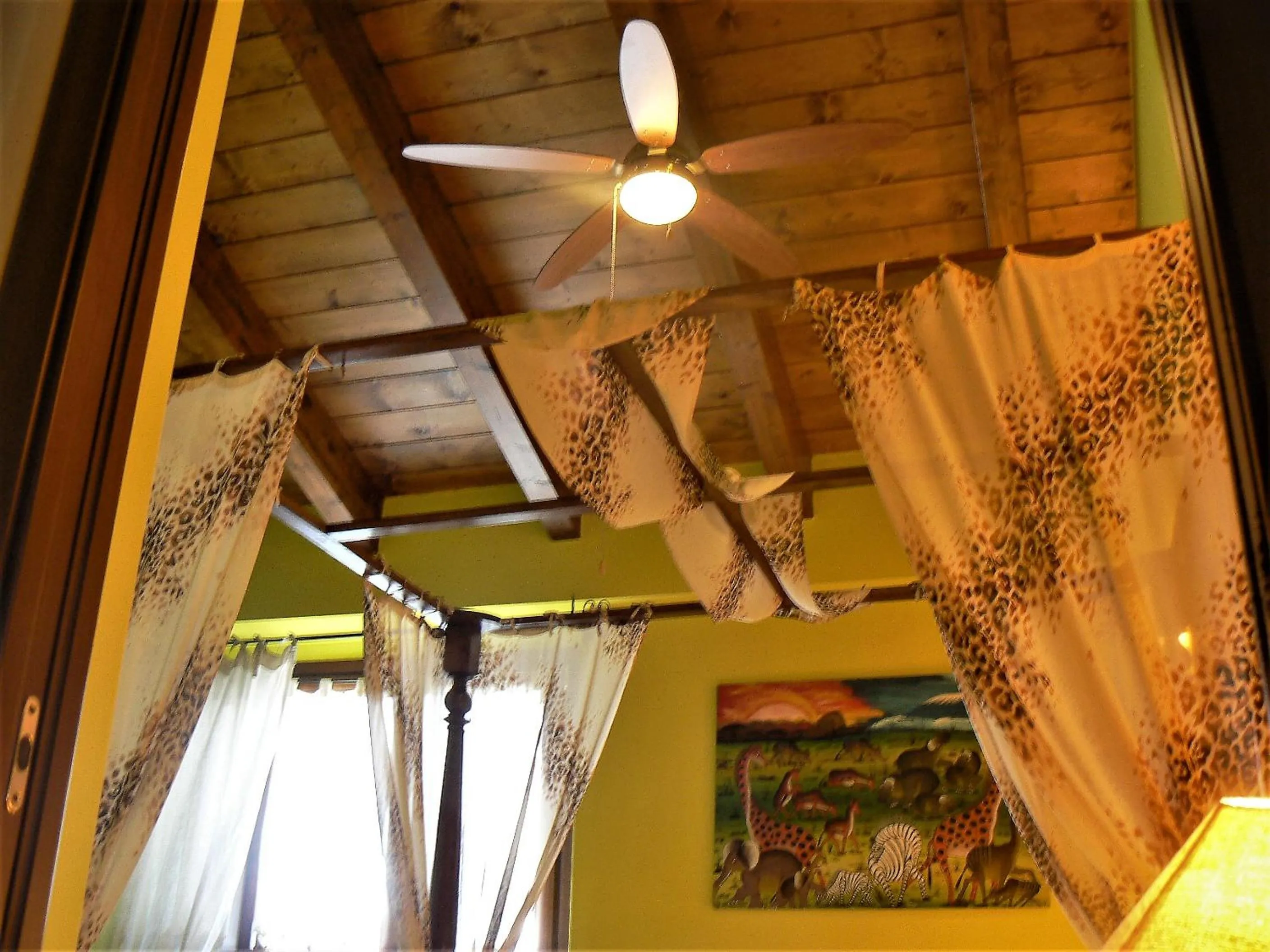 Photo of the whole room in Antigua B&B