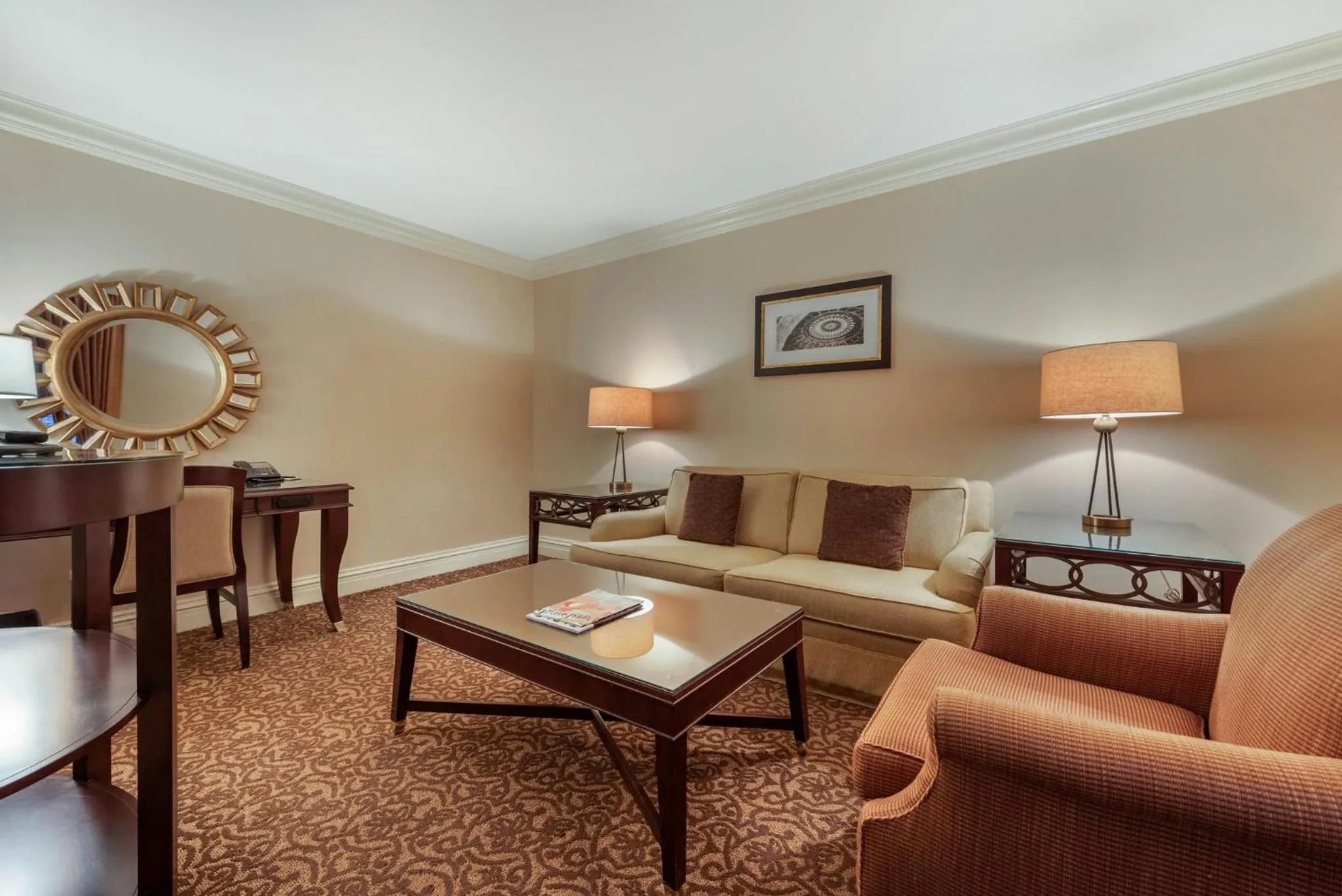 Photo of the whole room in Omni William Penn Hotel