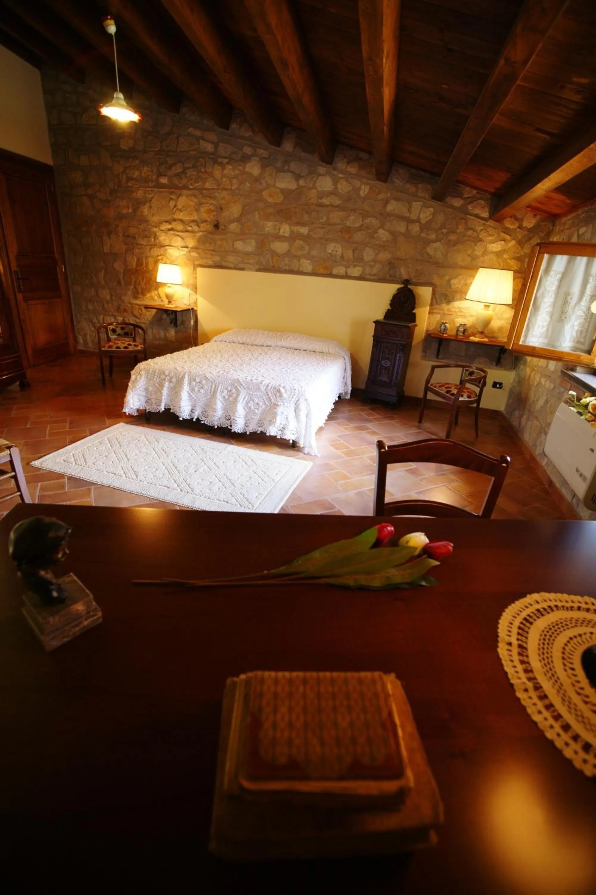 Decorative detail, Bed in B&B Sciabakè