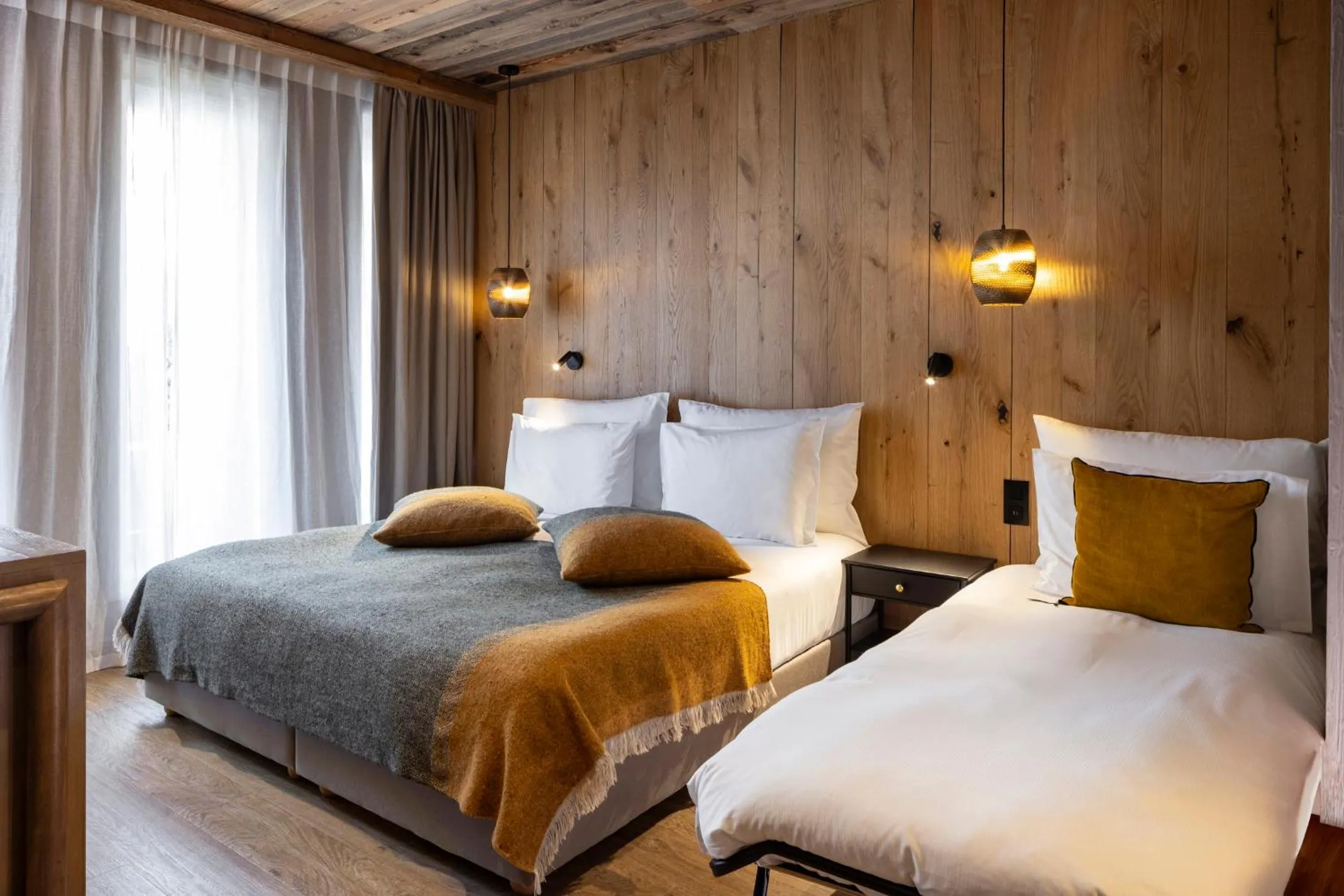 Bed in Hotel MONT-BLANC VAL D'ISERE