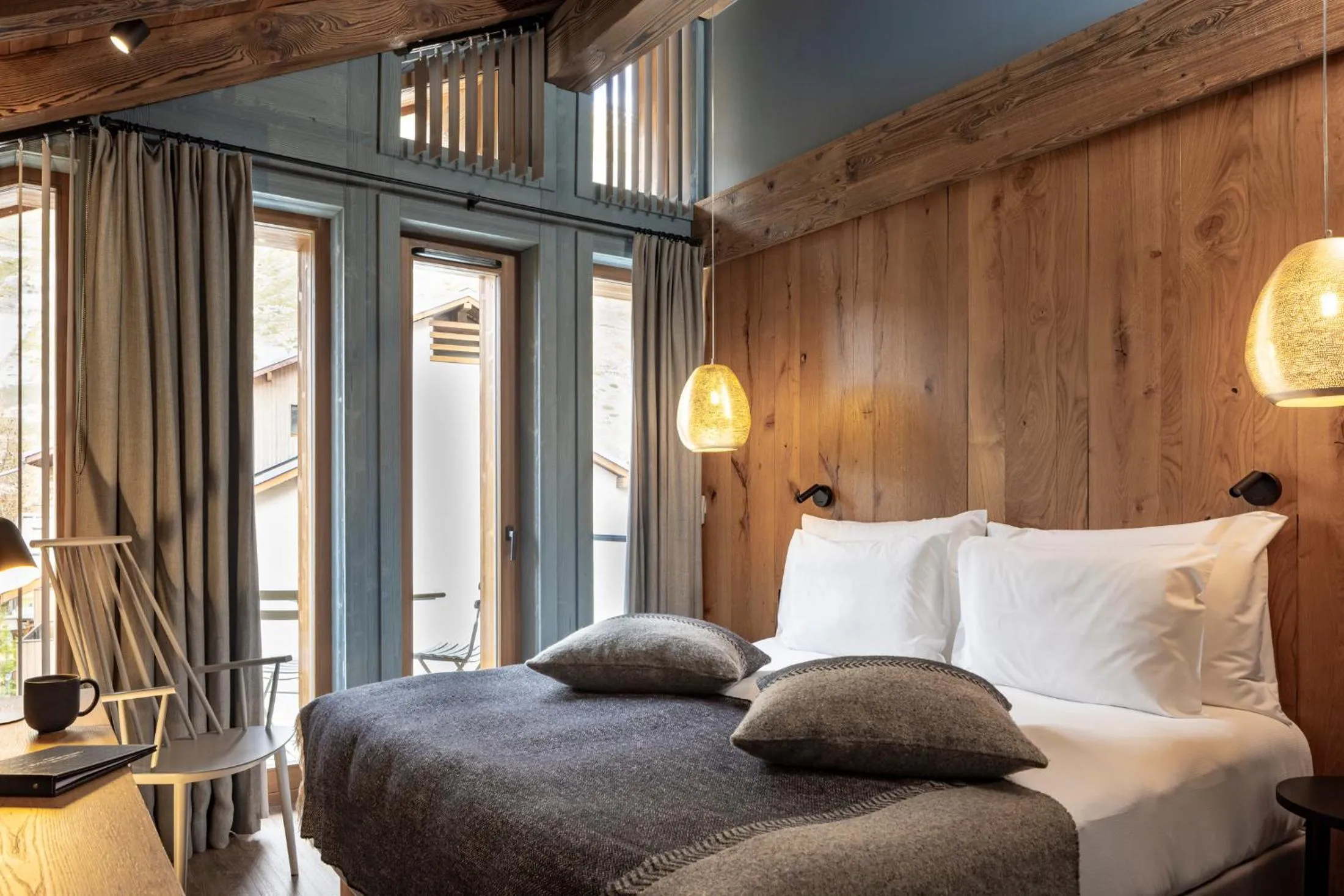 Bed in Hotel MONT-BLANC VAL D'ISERE