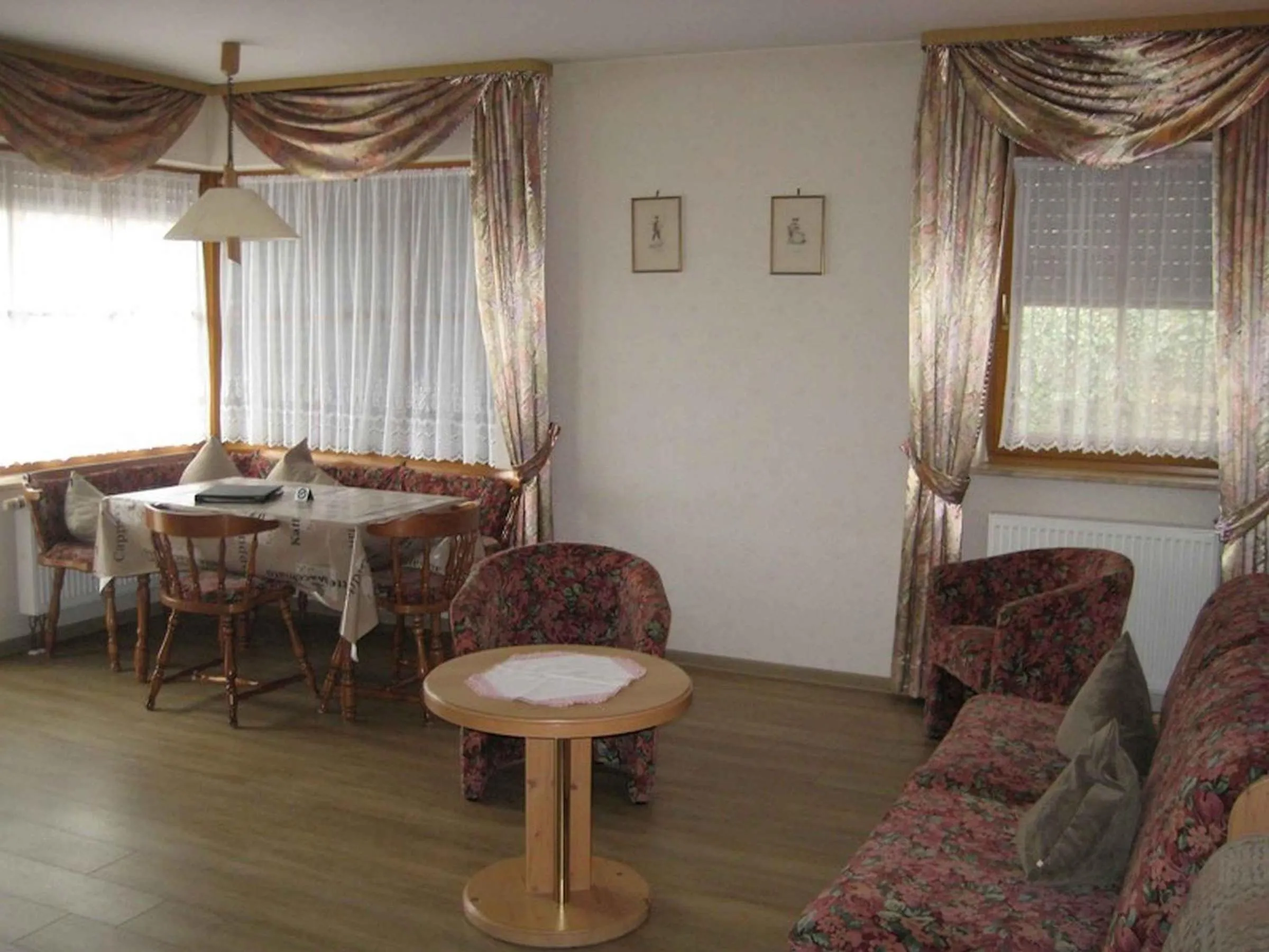 Seating area in Hotel garni zur Linde
