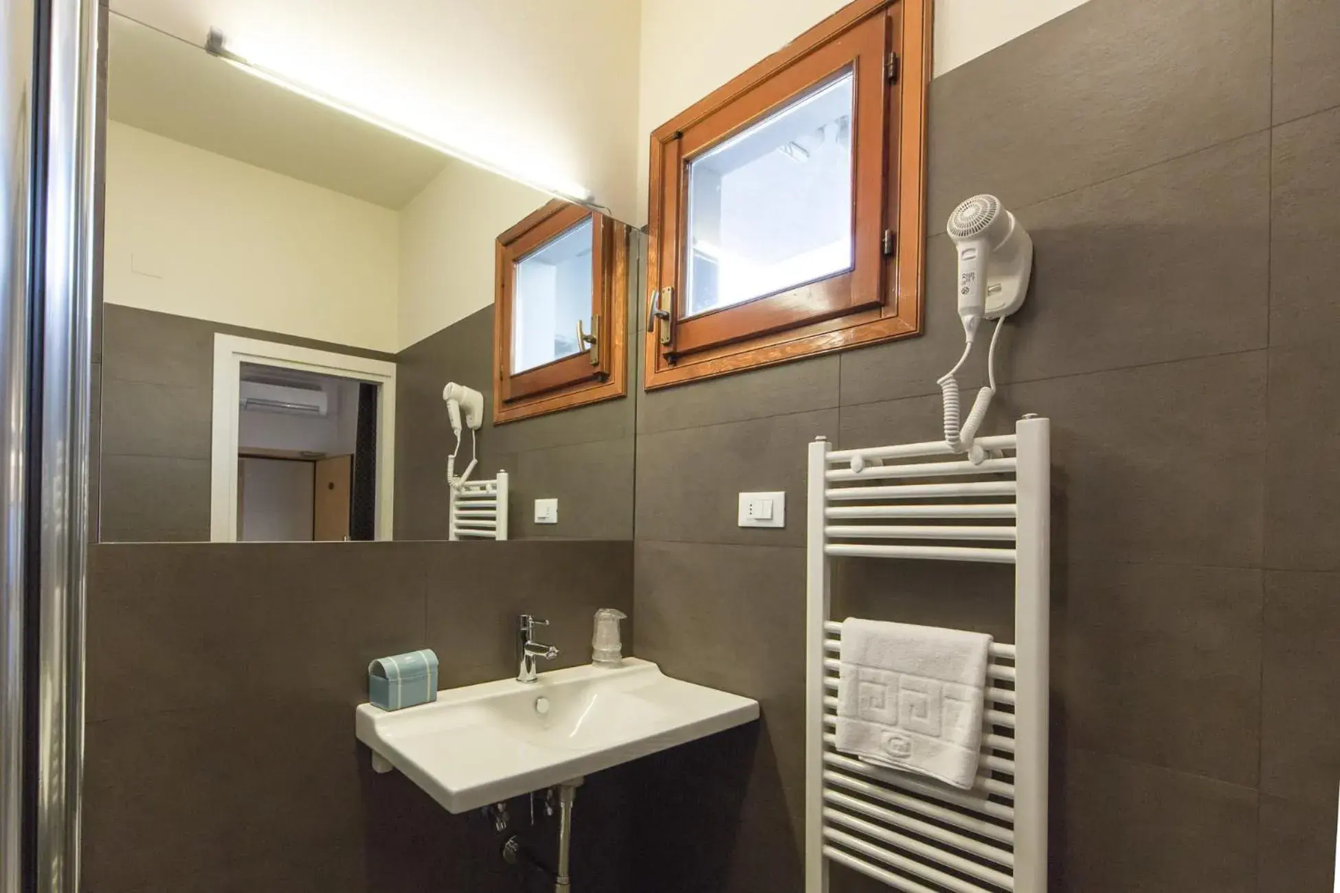 Superior Family Room - single occupancy in Hotel Delta Superior Family Room - single occupancy in Hotel Delta