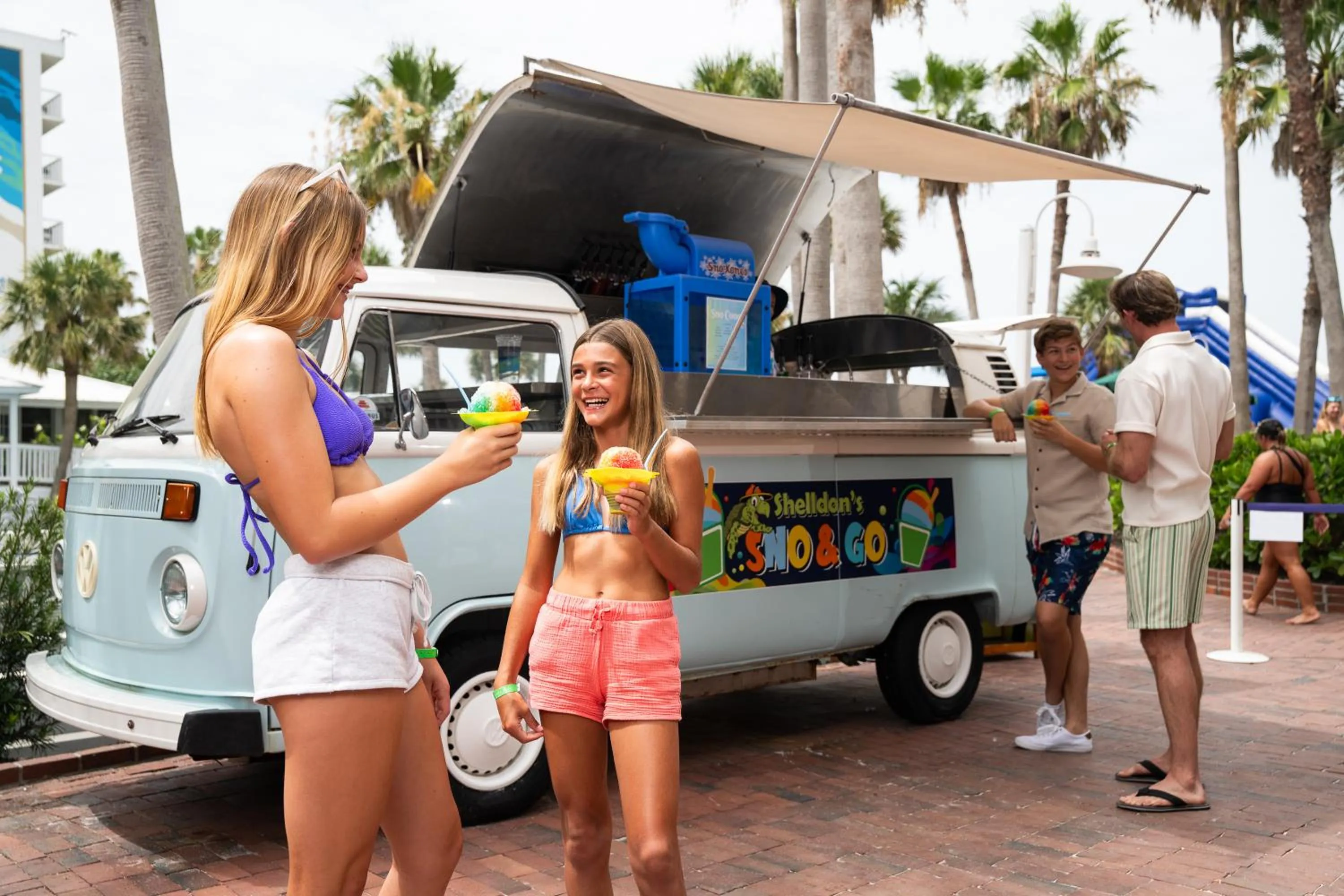 Food and drinks in Island Grand at TradeWinds