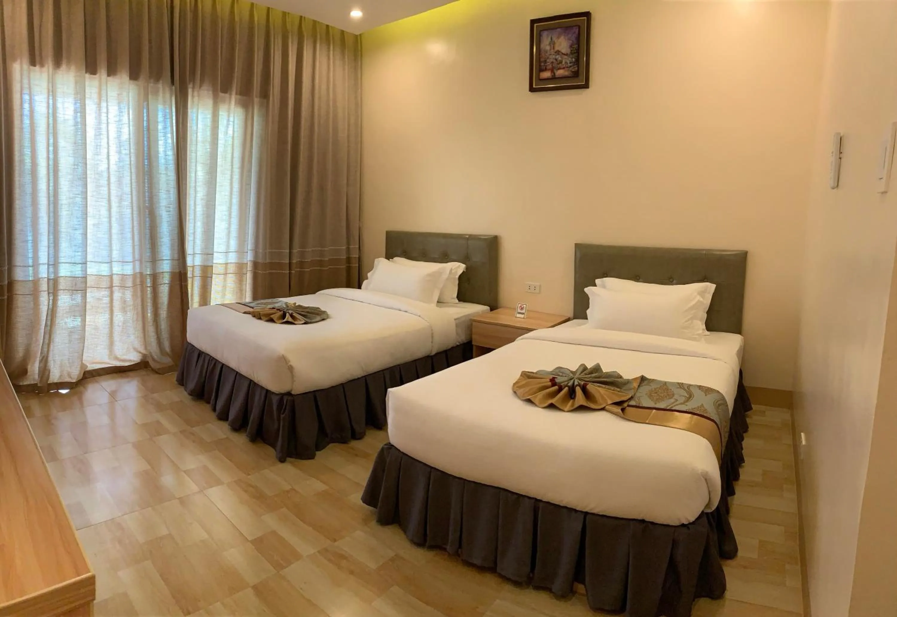 Photo of the whole room, Bed in Camotes Ocean Heaven Resort