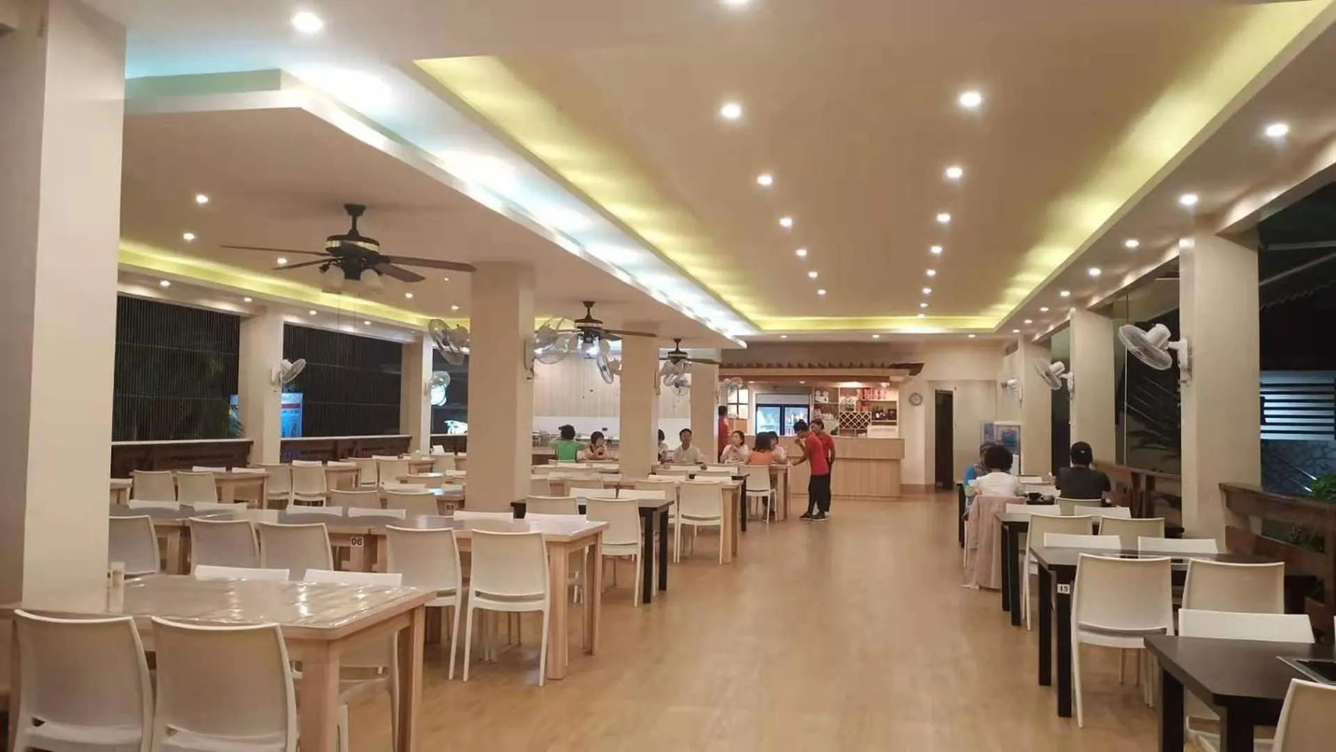 Restaurant/places to eat in Camotes Ocean Heaven Resort