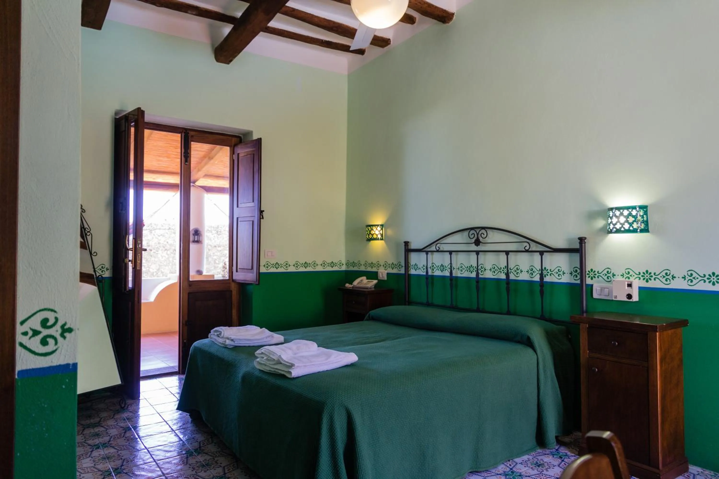 Bedroom, Bed in Hotel Arcangelo - Salina