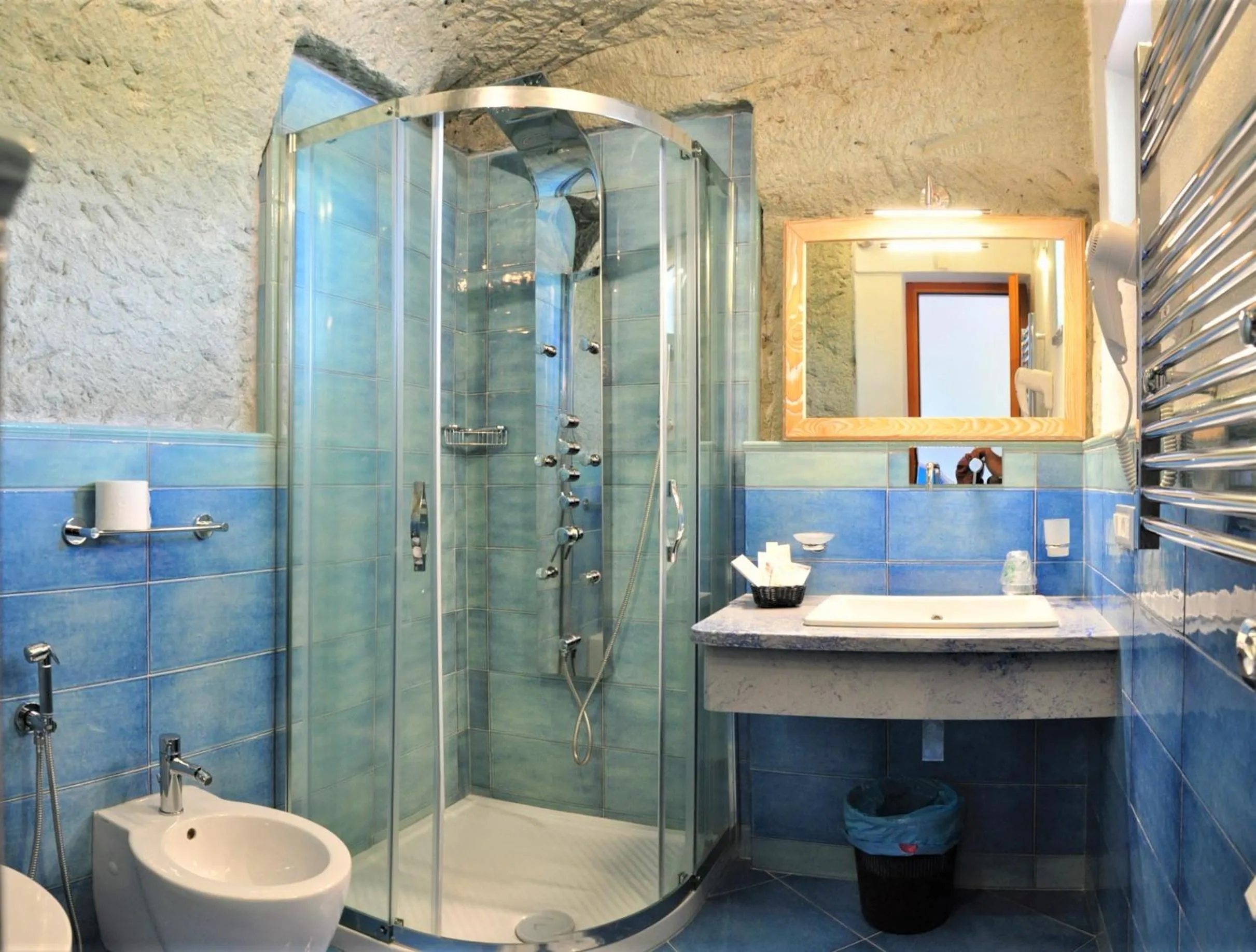 Shower in Hotel Villa Cimmentorosso