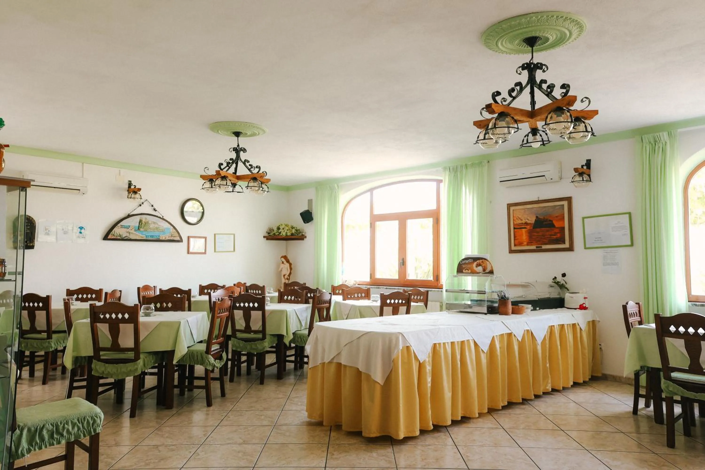 Restaurant/places to eat in Hotel Villa Cimmentorosso