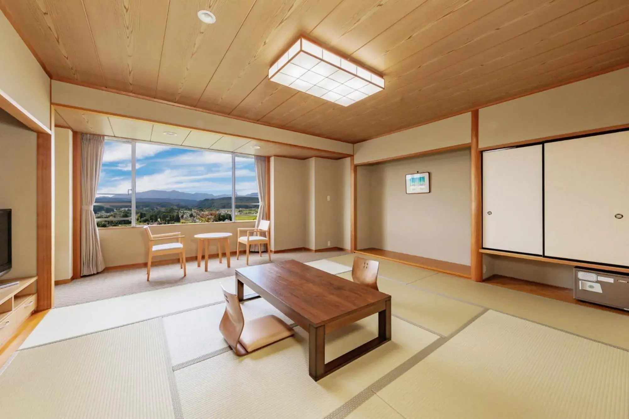 Japanese-style Room with 10 Tatami (MAX 5 Adults) - single occupancy in KAMENOI HOTEL Ichinoseki Japanese-style Room with 10 Tatami (MAX 5 Adults) - single occupancy in KAMENOI HOTEL Ichinoseki