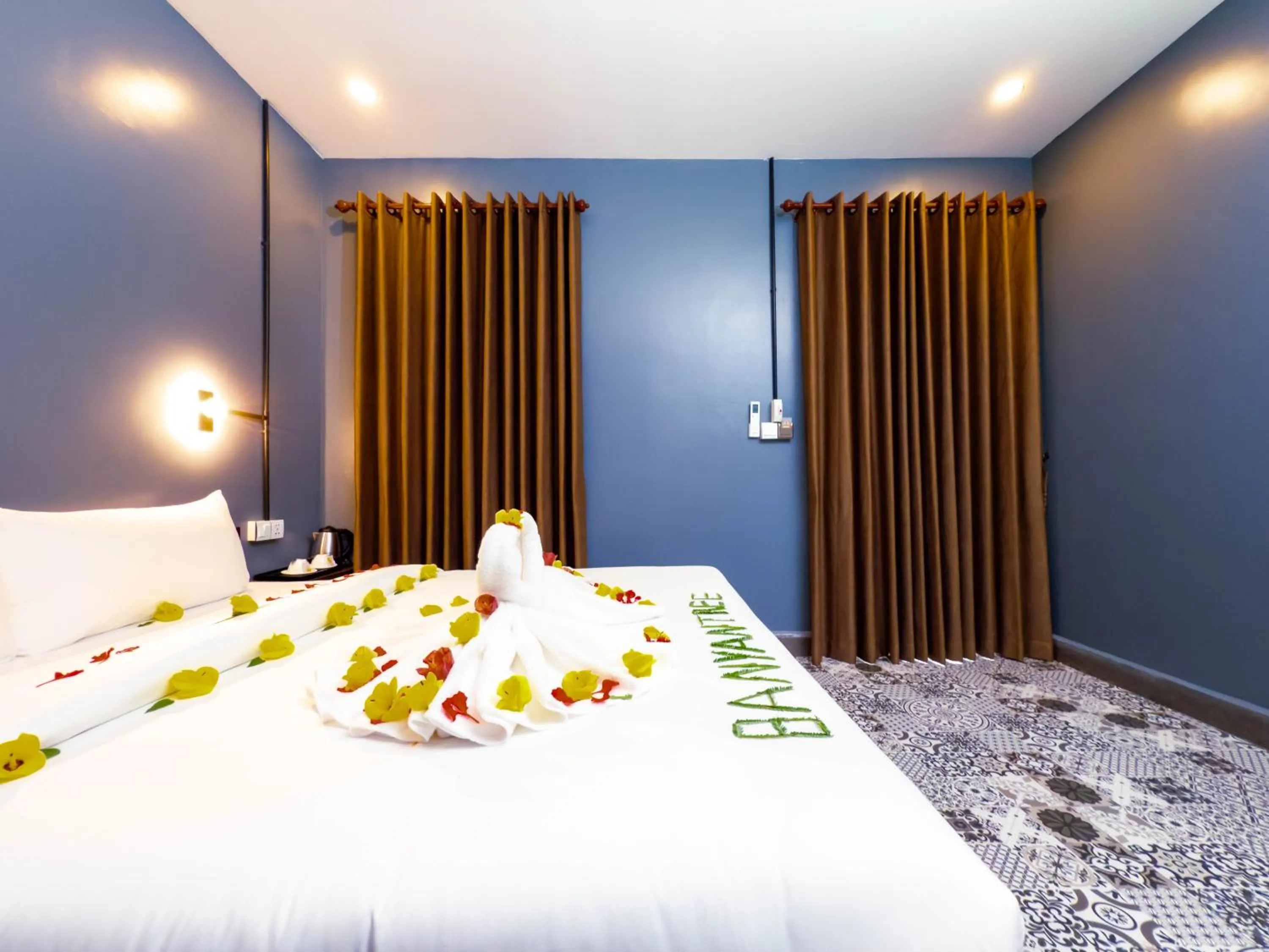 Bathroom, Bed in River Nest Hostel