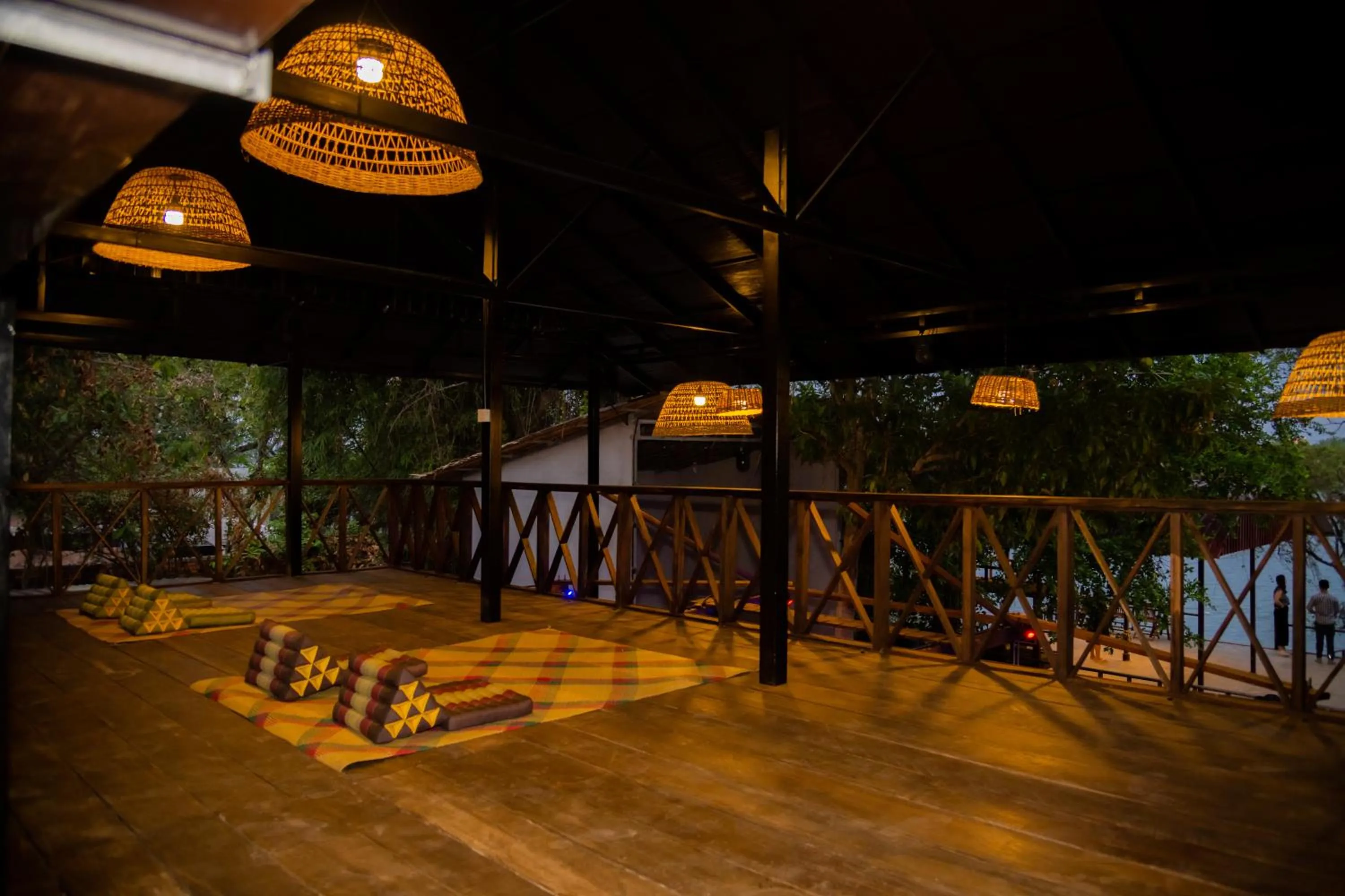 Restaurant/places to eat in River Nest Hostel