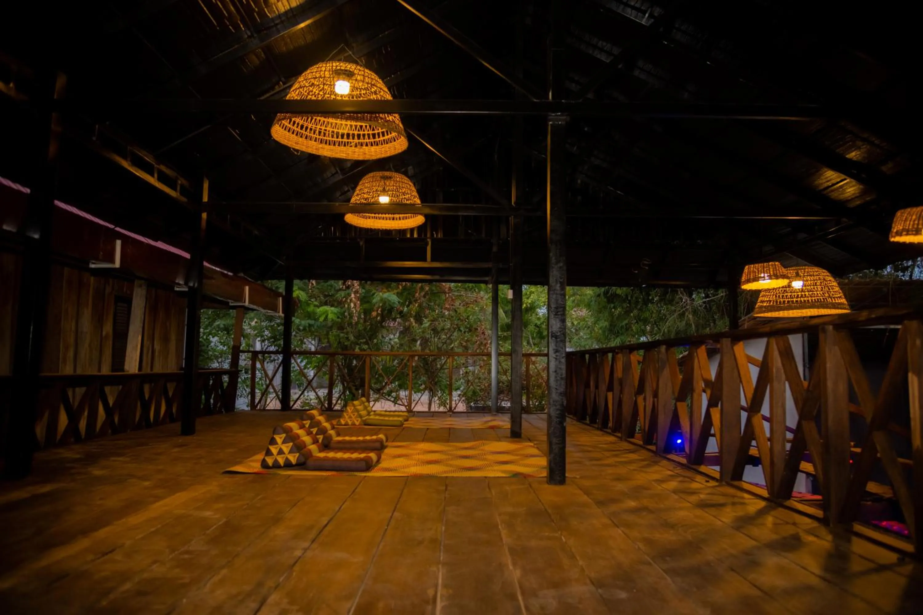 Restaurant/places to eat in River Nest Hostel