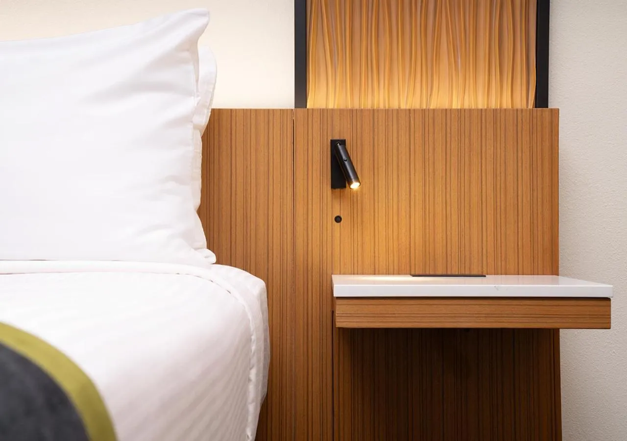 Bedroom, Bed in Tahiti Village Resort & Spa