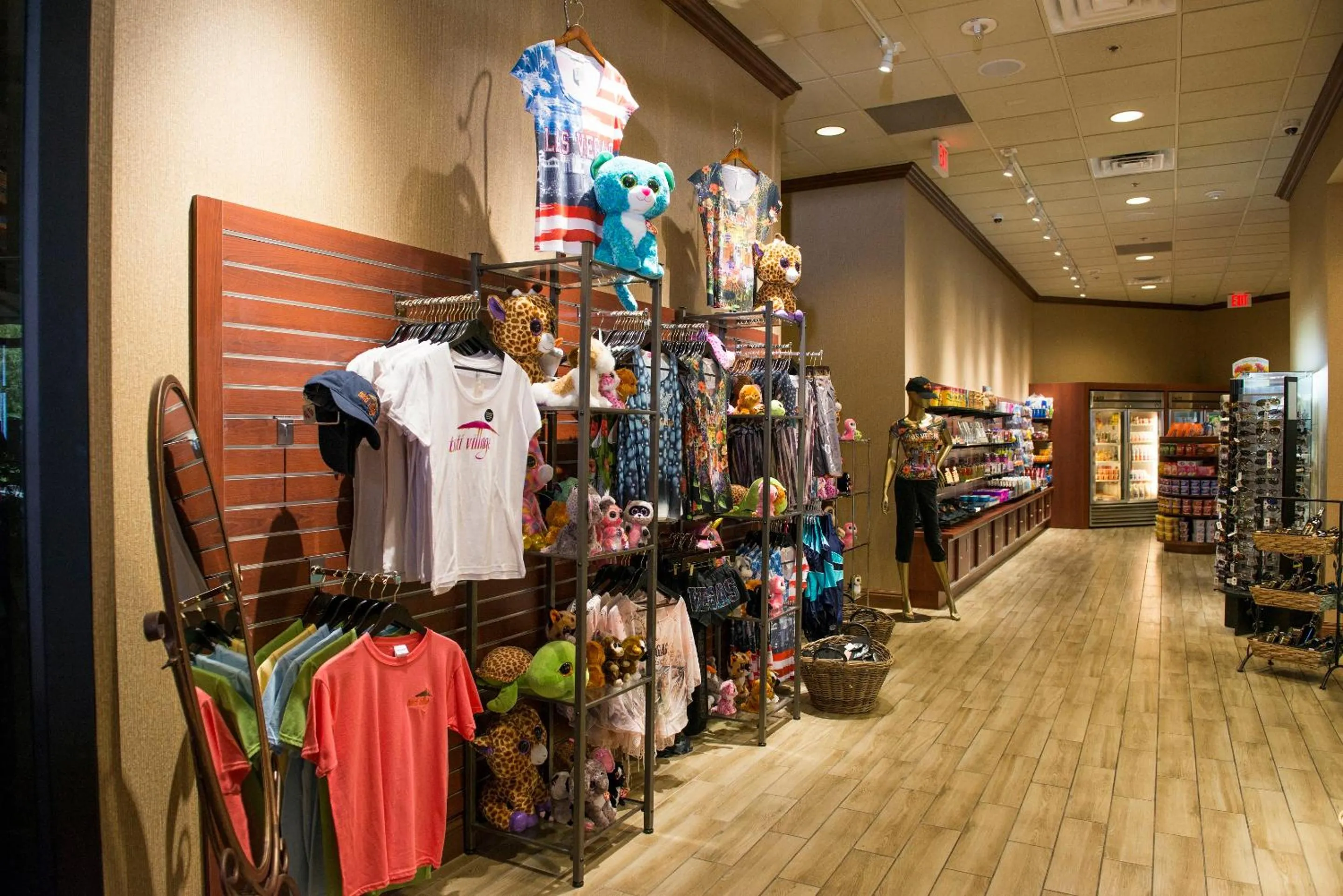 On-site shops in Tahiti Village Resort & Spa