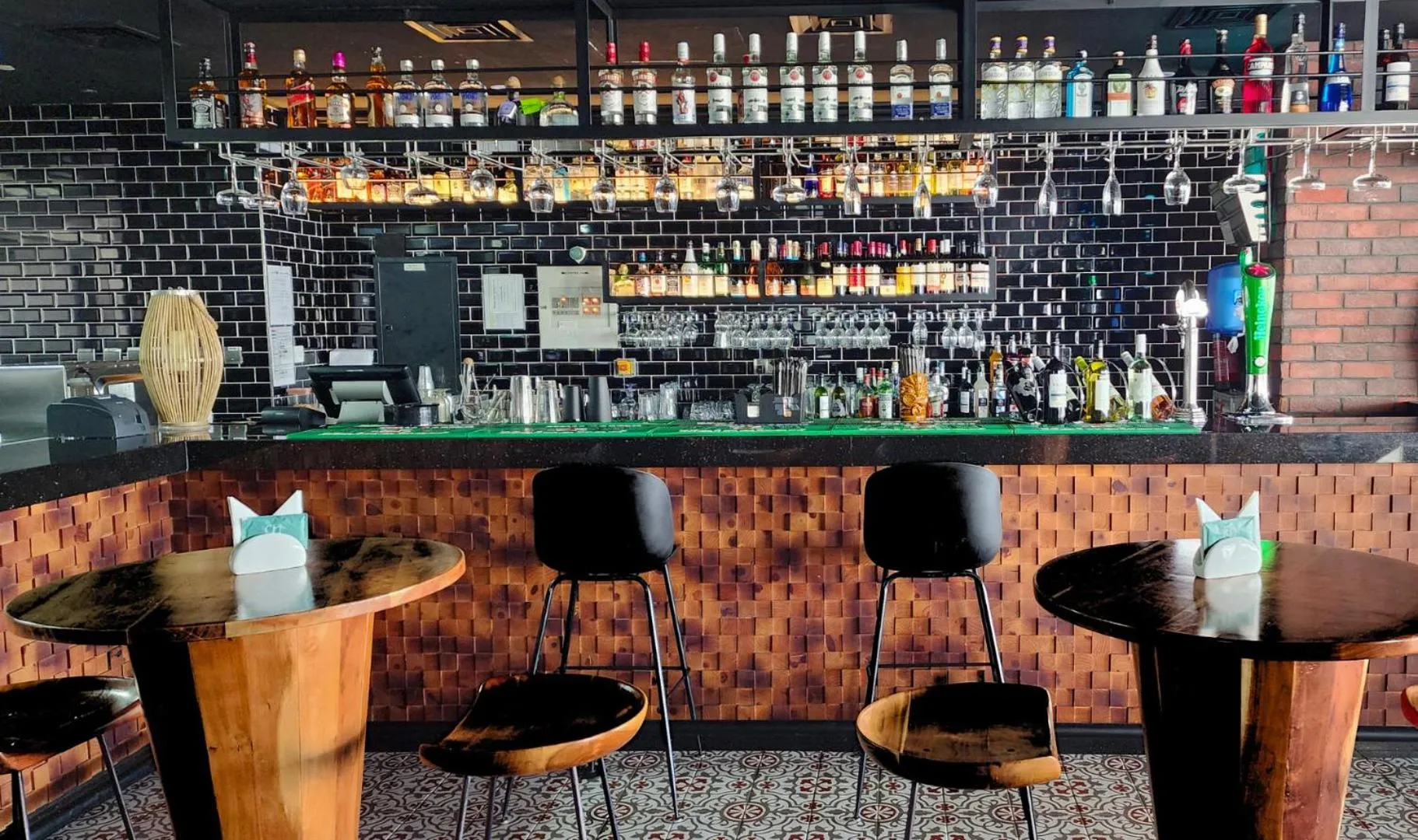 Lounge or bar in C Central Hotel and Resort The Palm