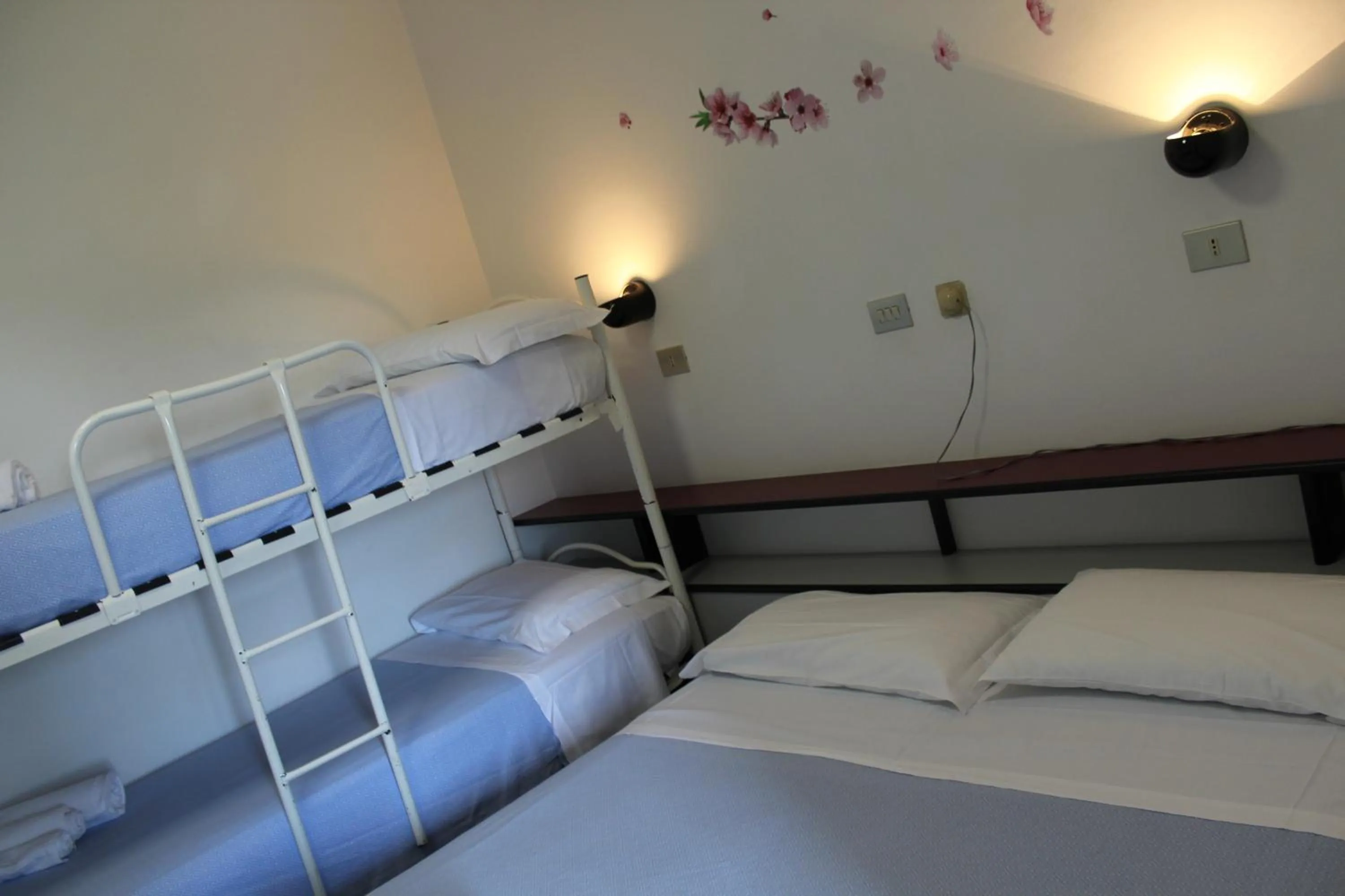 bunk bed in Park Hotel