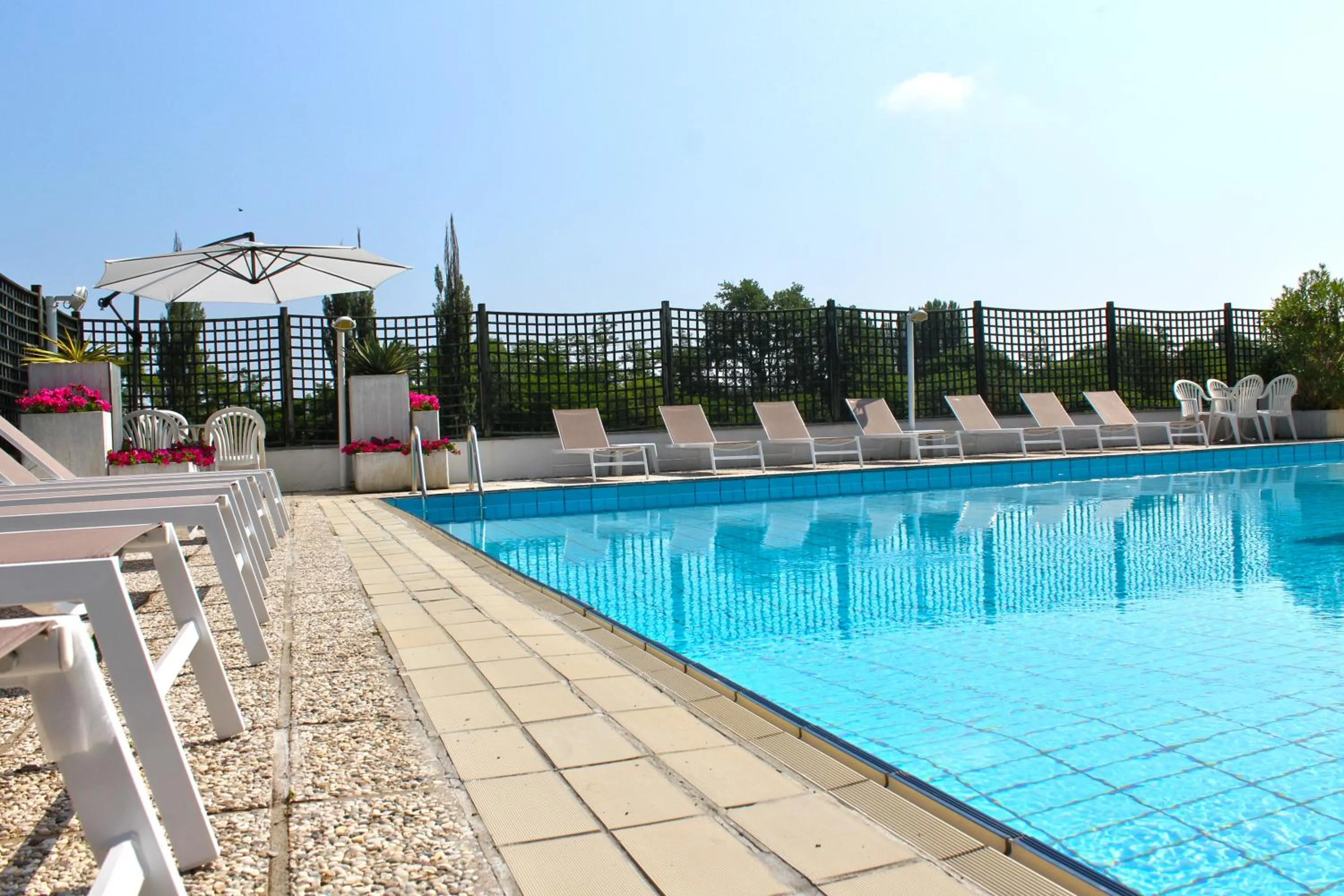 Swimming pool in Park Hotel