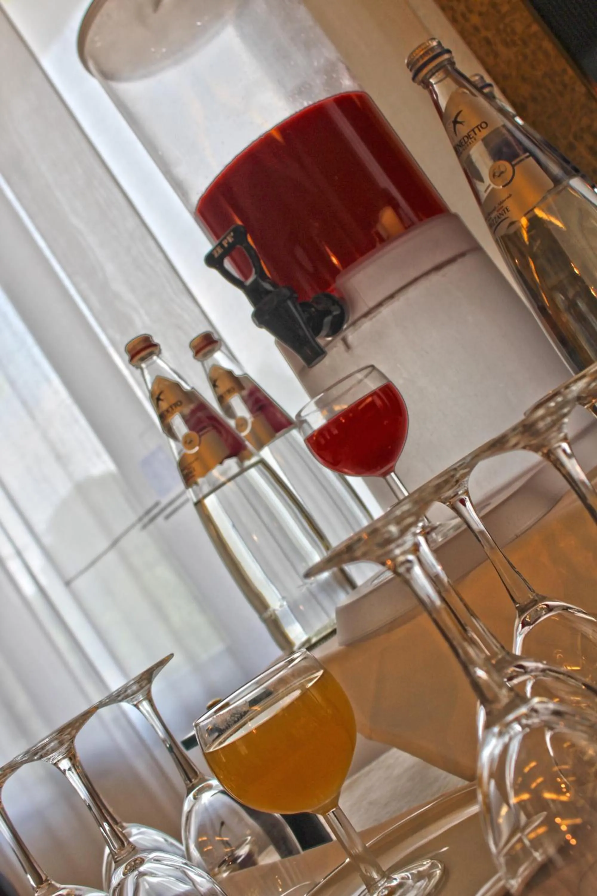 Restaurant/places to eat in Park Hotel