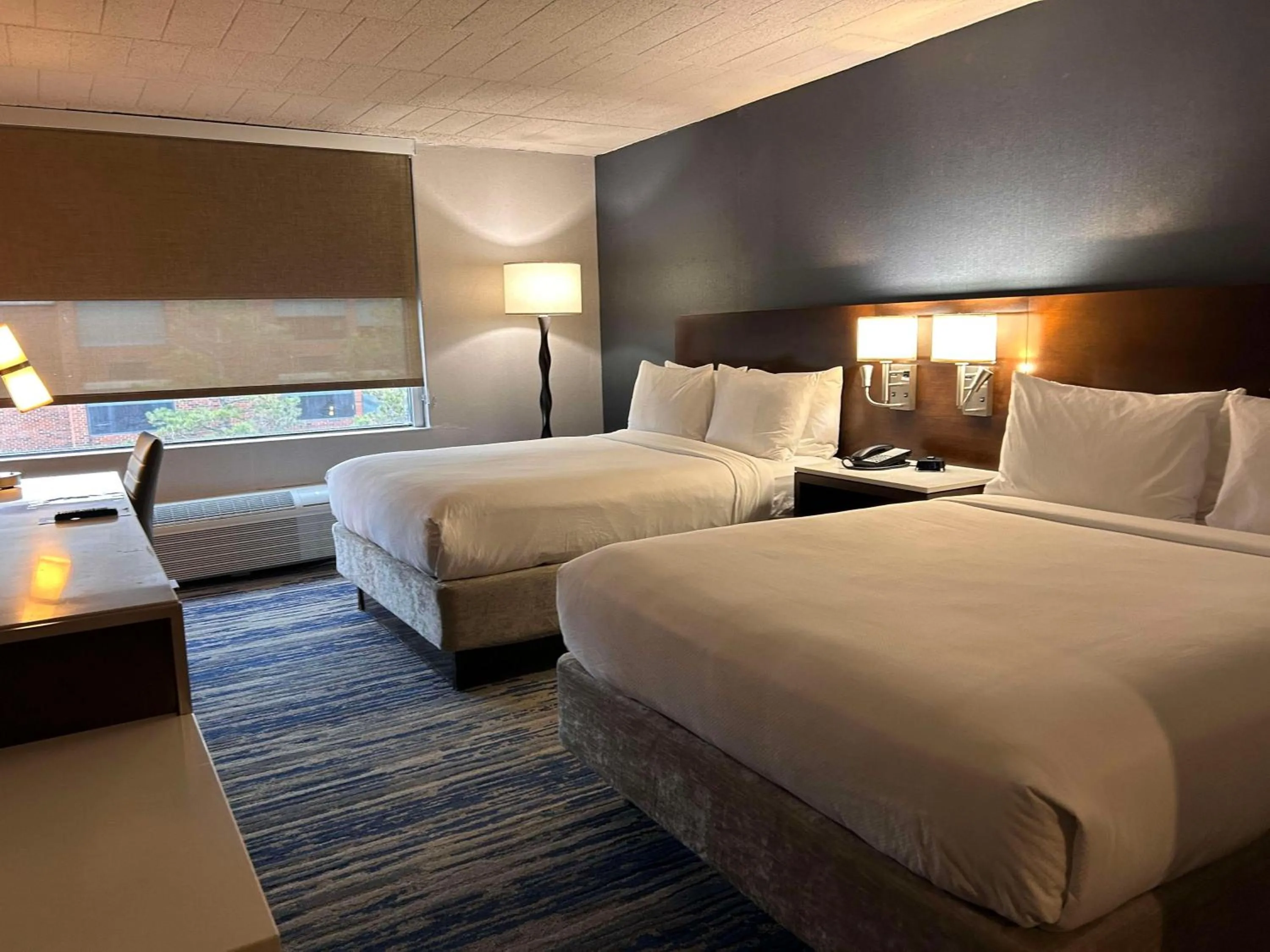 Bedroom, Bed in Skyline Hotel Detroit Airport, SureStay Collection by Best Western