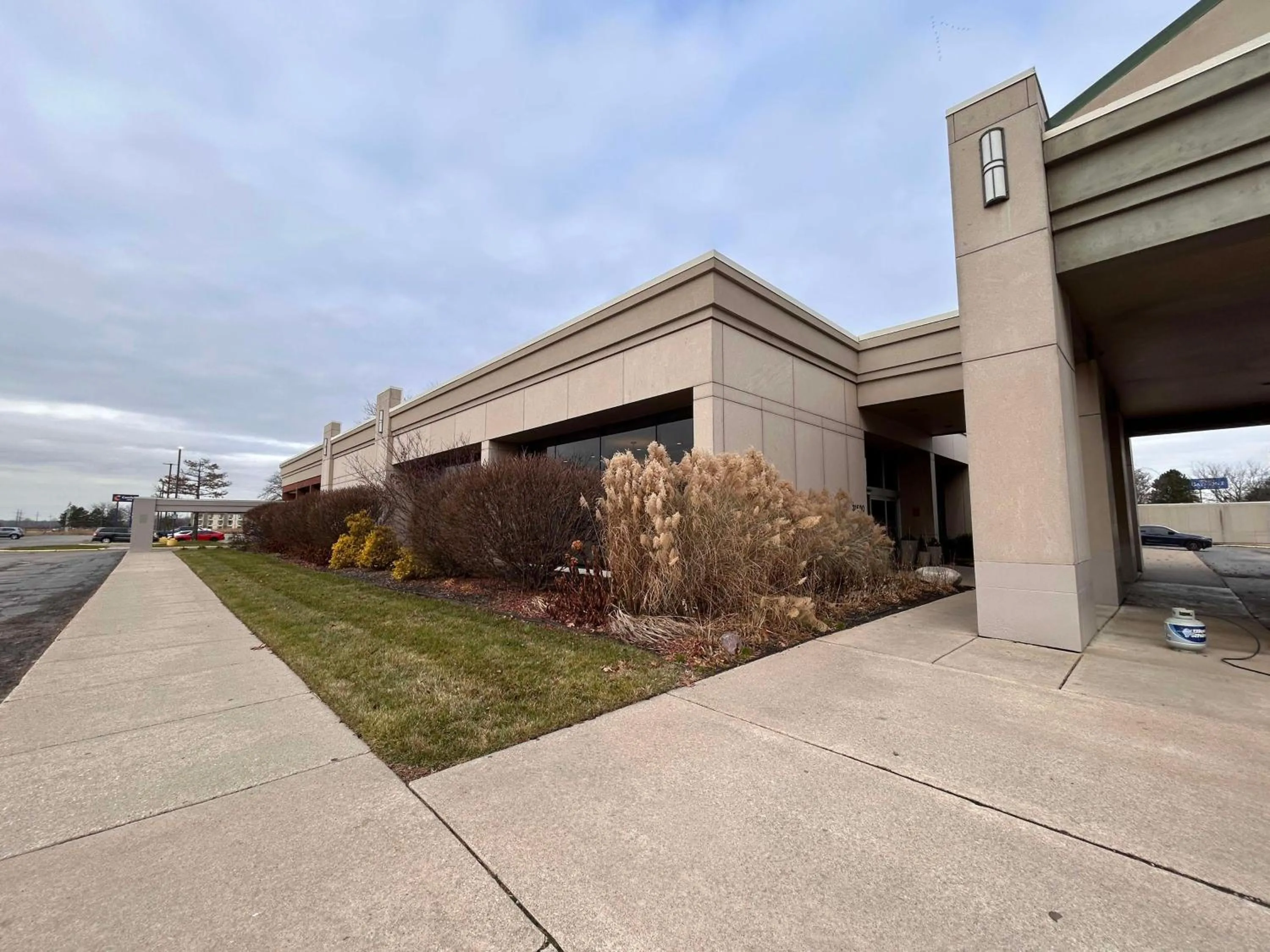 Property building in Skyline Hotel Detroit Airport, SureStay Collection by Best Western