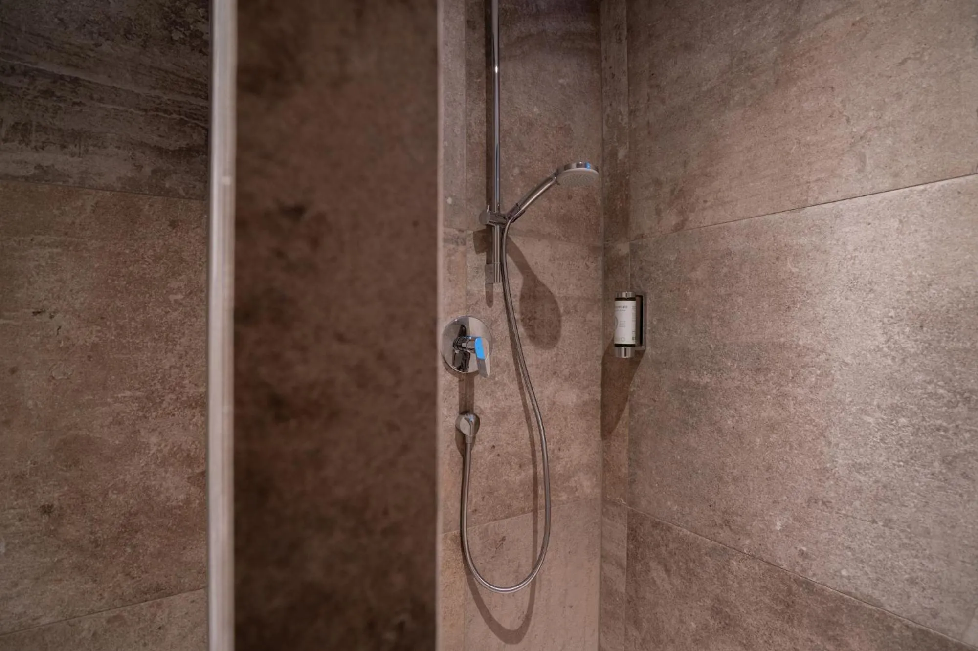 Shower in Antik-Hof Bissee