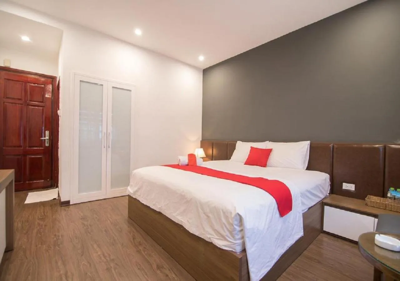 Photo of the whole room in QUEEN'S Hotel