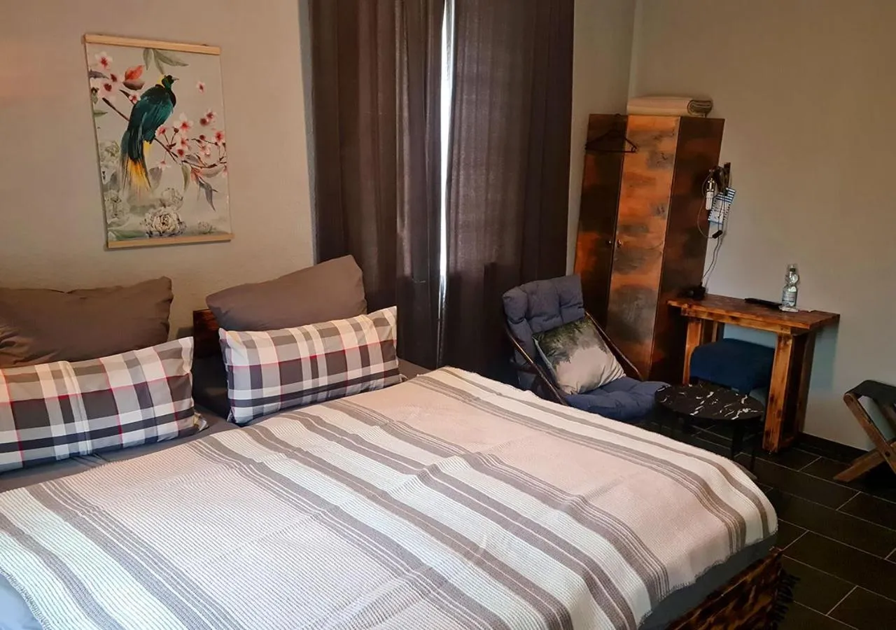 Bedroom, Bed in Hotel Geismarburg