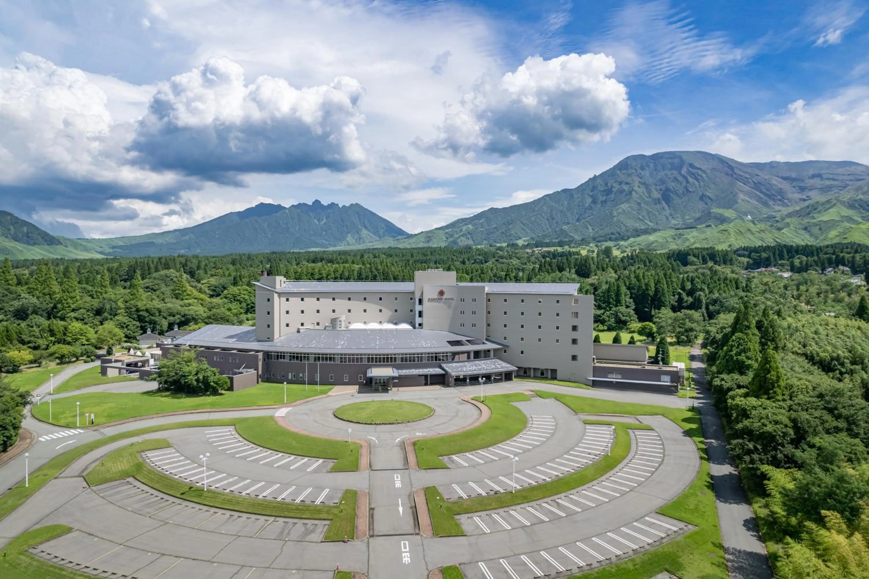 Property building in KAMENOI HOTEL Aso