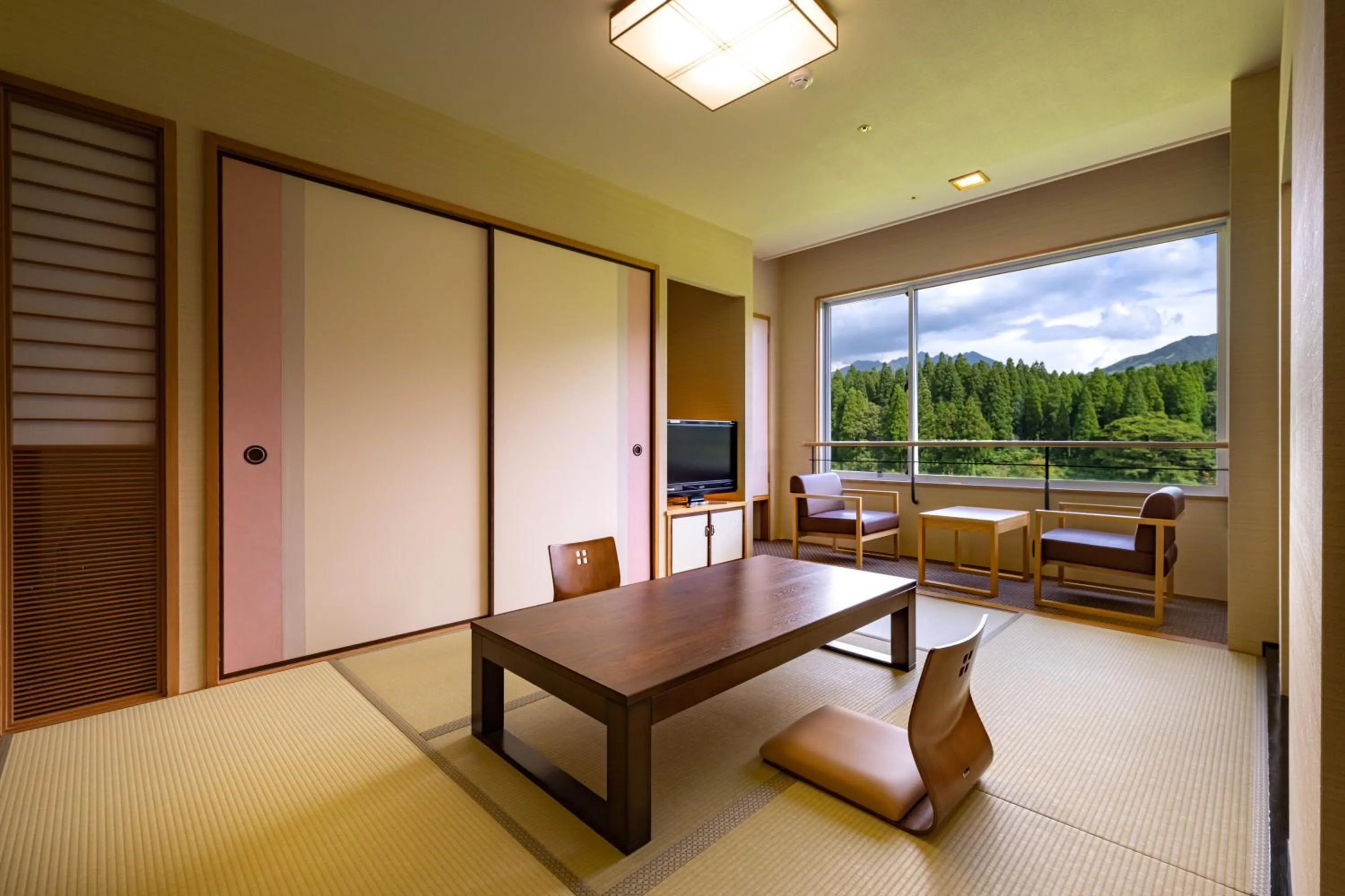 Photo of the whole room in KAMENOI HOTEL Aso