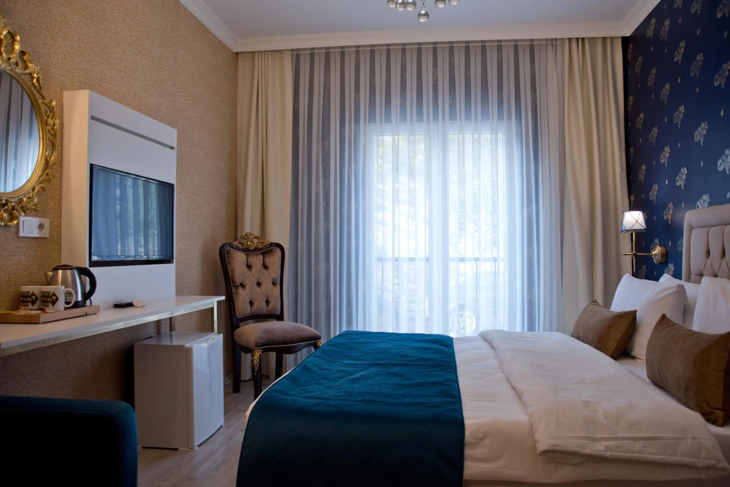 Photo of the whole room in Hotel Mevlana Bazaar