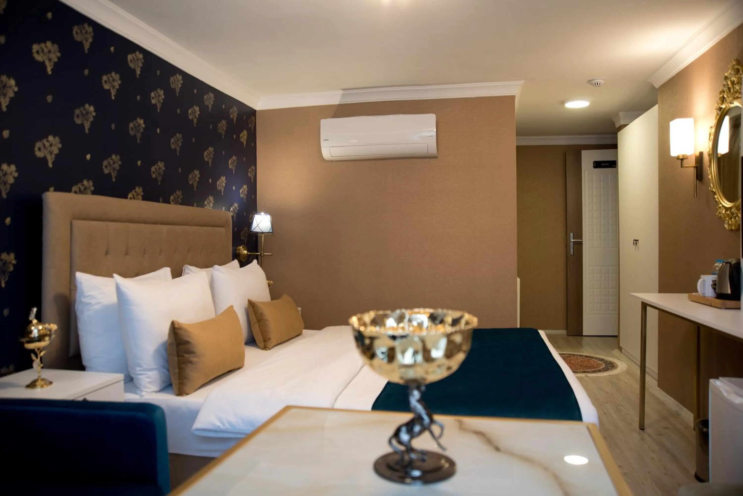 Photo of the whole room in Hotel Mevlana Bazaar