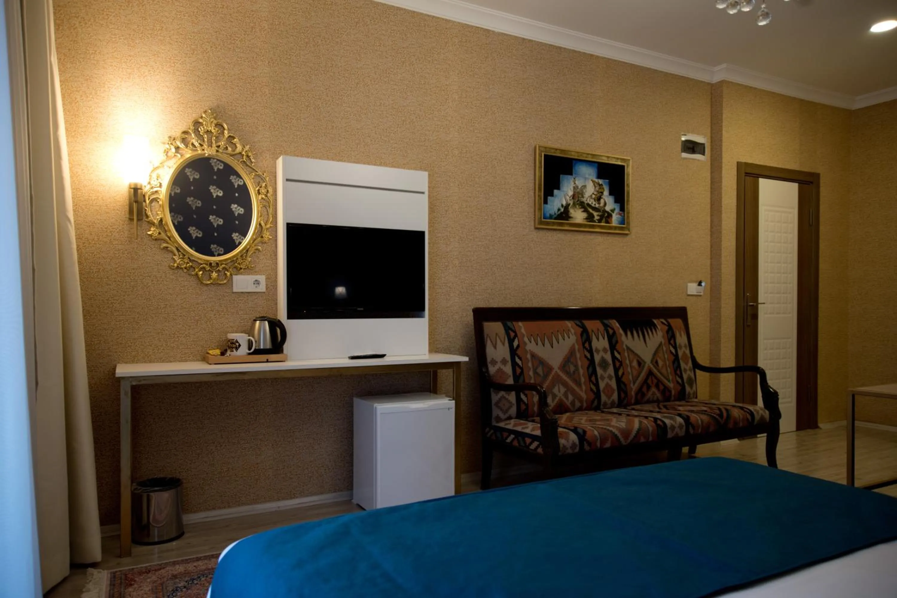 TV and multimedia in Hotel Mevlana Bazaar