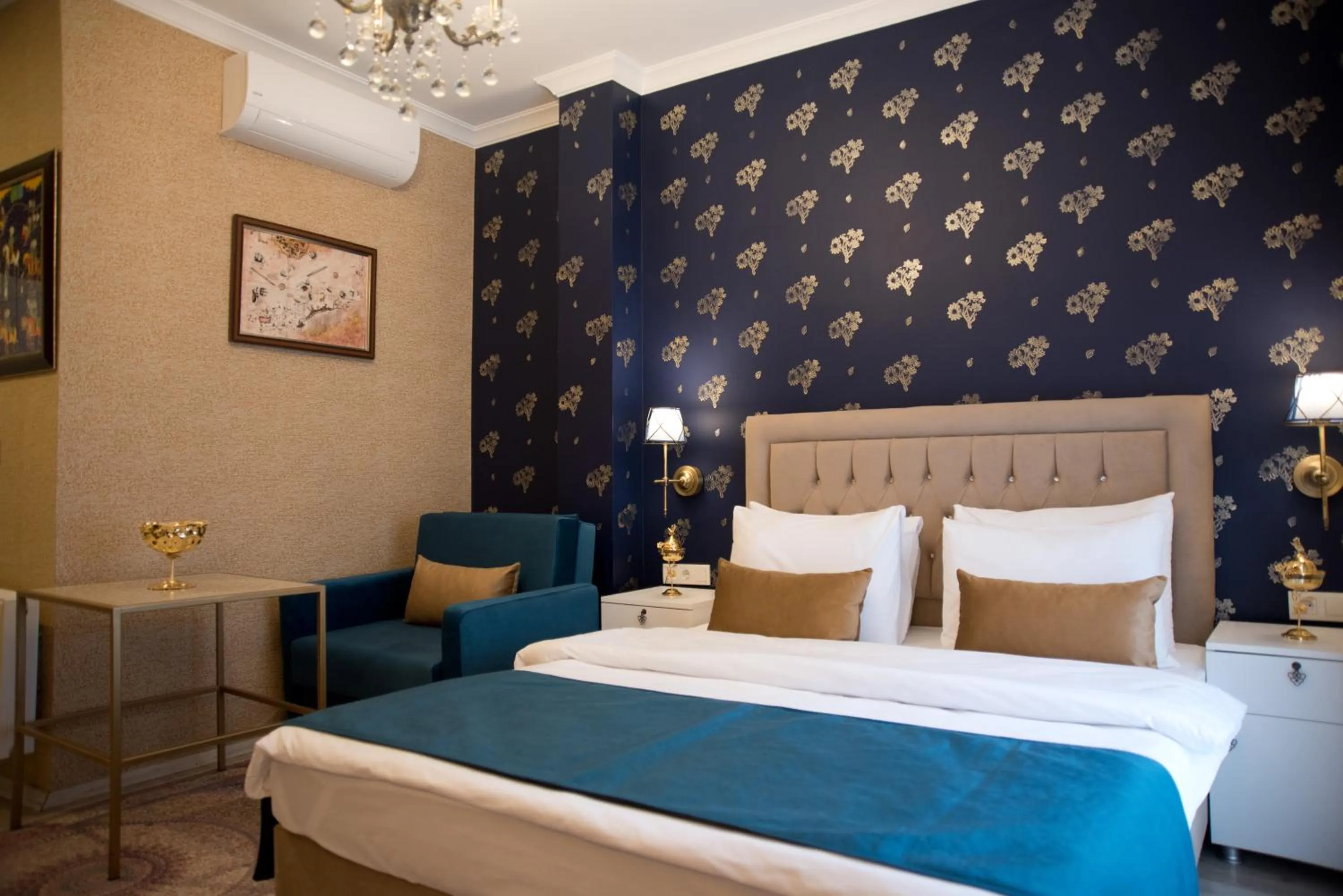 Photo of the whole room in Hotel Mevlana Bazaar