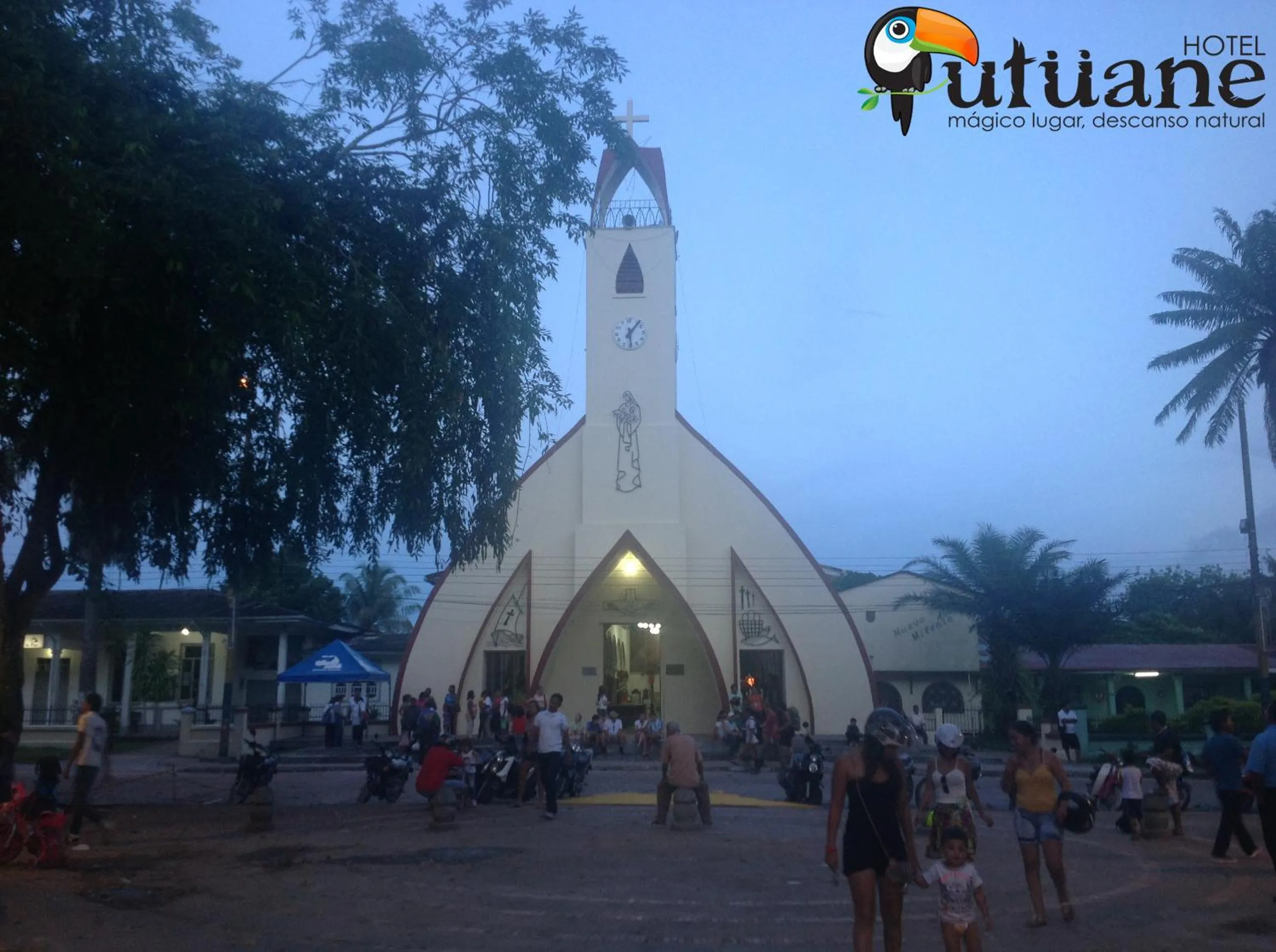 Text overlay in Hotel Utüane