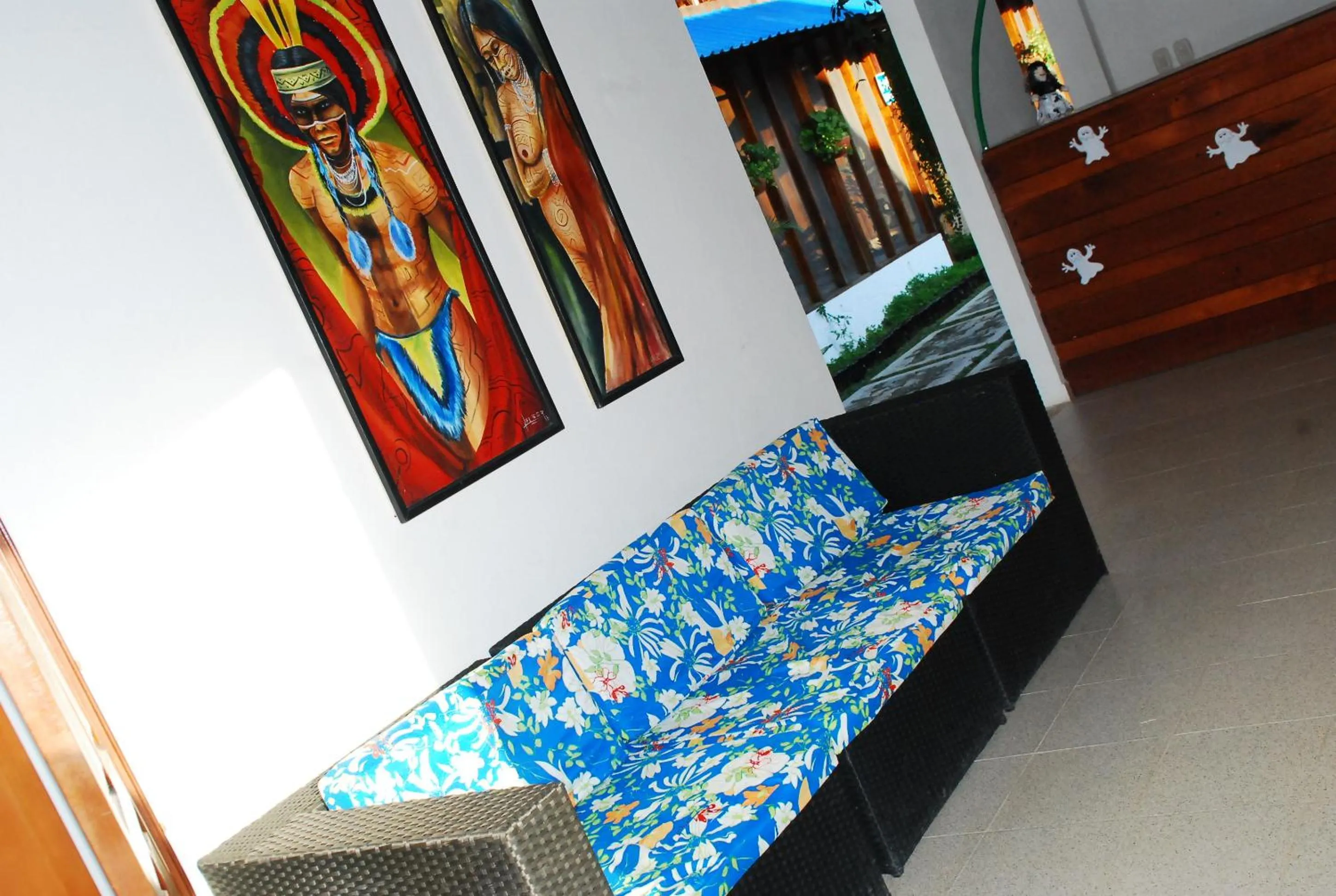 Seating area in Hotel Utüane